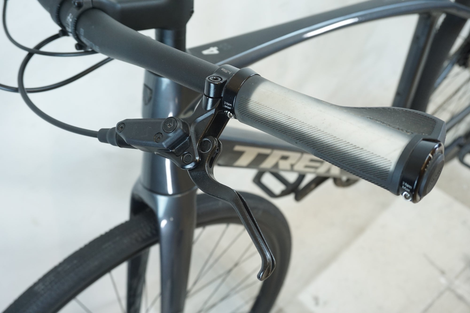 TREK 「トレック」 FX SPORT4 CARBON 2022-2024年モデル クロスバイク / 有明ガーデン店