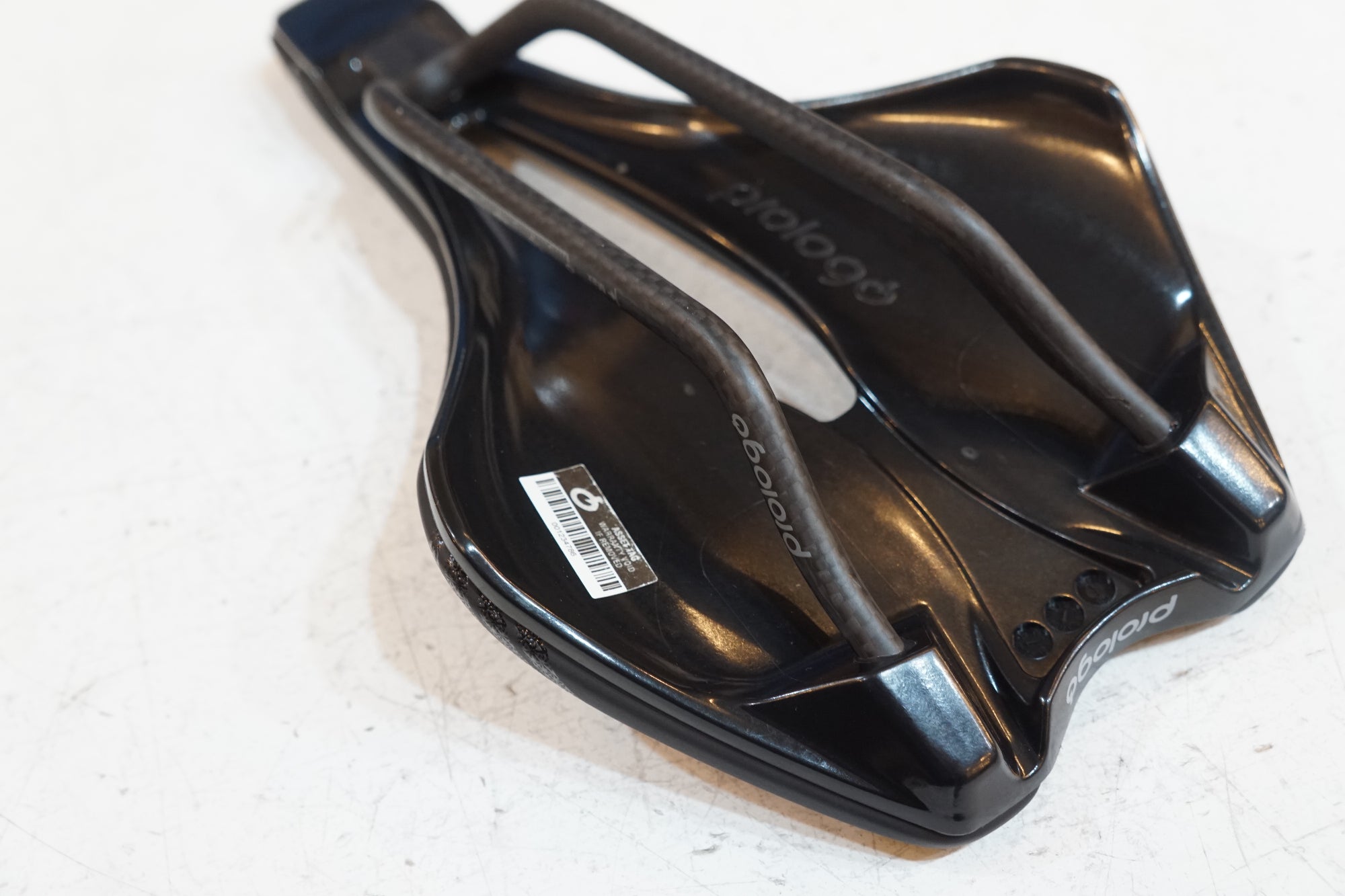 PROLOGO 「プロロゴ」 DIMENSION NDR TIROX サドル / バイチャリ浦和ベース