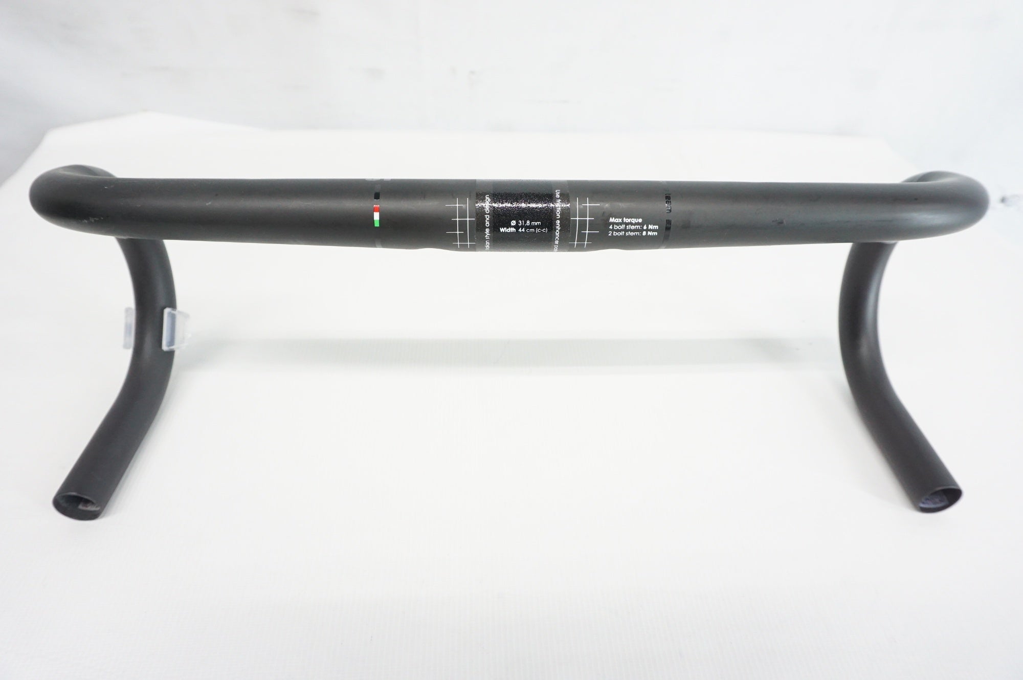 3T 「スリーティー」 superleggera team Φ31.8 440mm ハンドル / 阪急塚口店