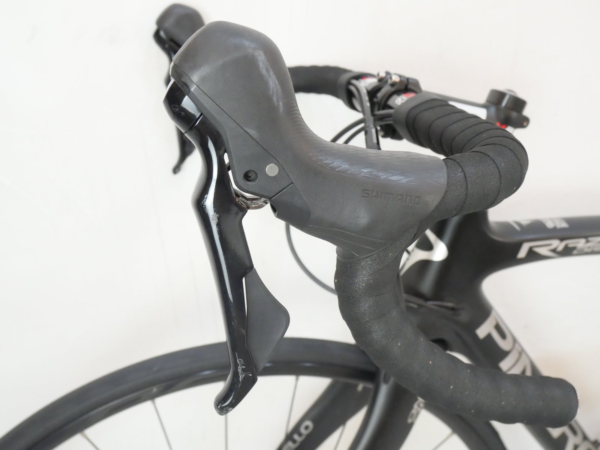 PINARELLO 「ピナレロ」 RAZHA DISK 105 2022年モデル ロードバイク / バイチャリ浦和ベース