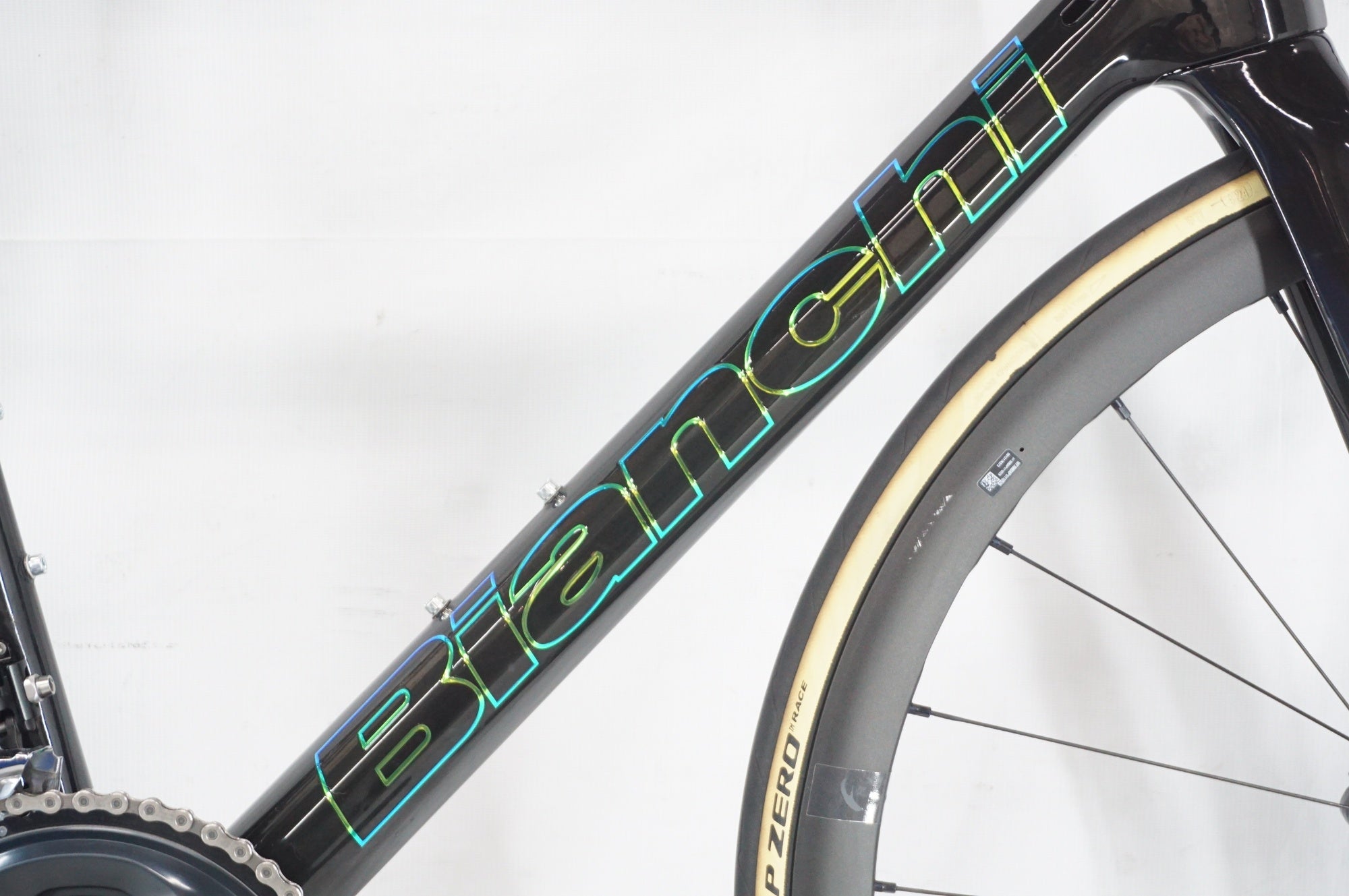 BIANCHI 「ビアンキ」 SPECIALISSIMA DISC 2022年モデル ロードバイク / 阪急塚口店