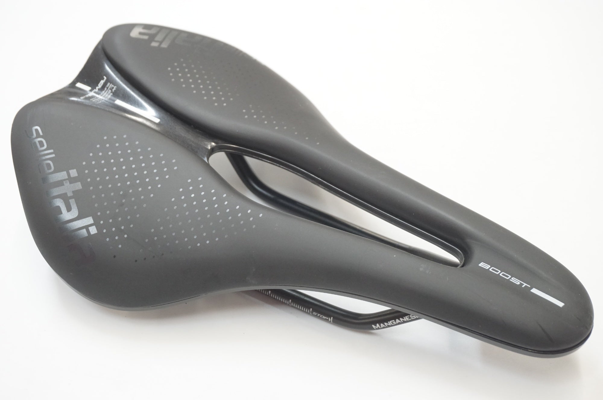 SELLE ITALIA 「セライタリア」 NOVUS BOOST EVO サドル / 福岡店