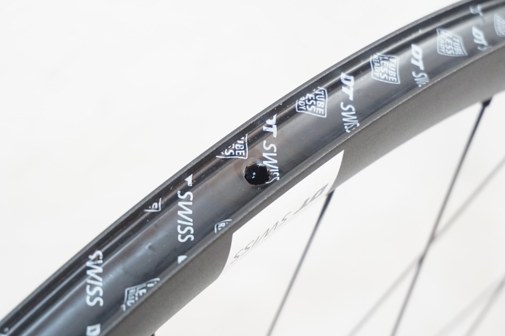 DT SWISS 「ディーティースイス」 P1800 SPLINE DB SHIMANO / SRAM 11S ホイールセット / 浦和ベース