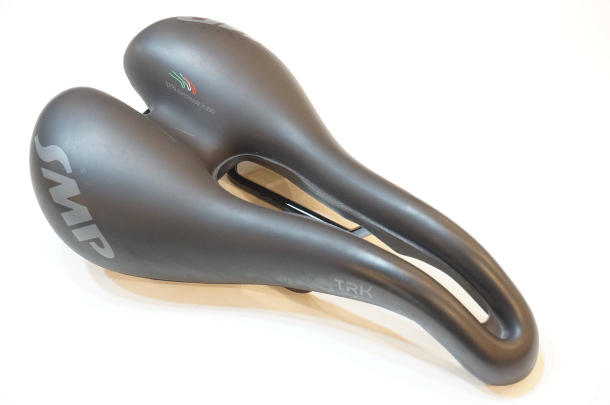 SELLE SMP 「セラエスエムピー」 TRK Mサイズ 160mm サドル / 浦和ベース