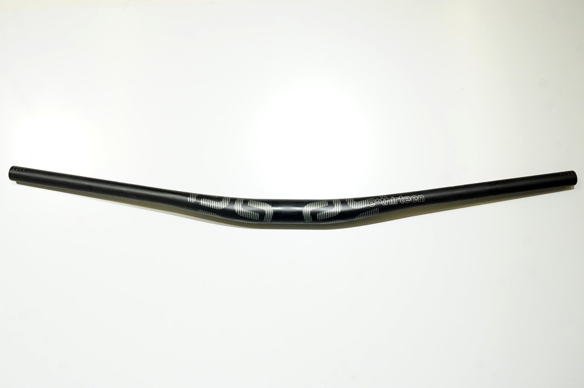 E THIRTEEN 「イーサーティーン」 RACE CARBON φ35 800mm ライザーバー / 浜松店