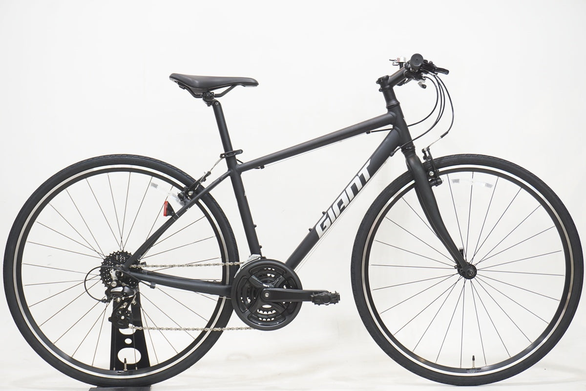 GIANT 「ジャイアント」 ESCAPE R3 2025年モデル クロスバイク / 京都