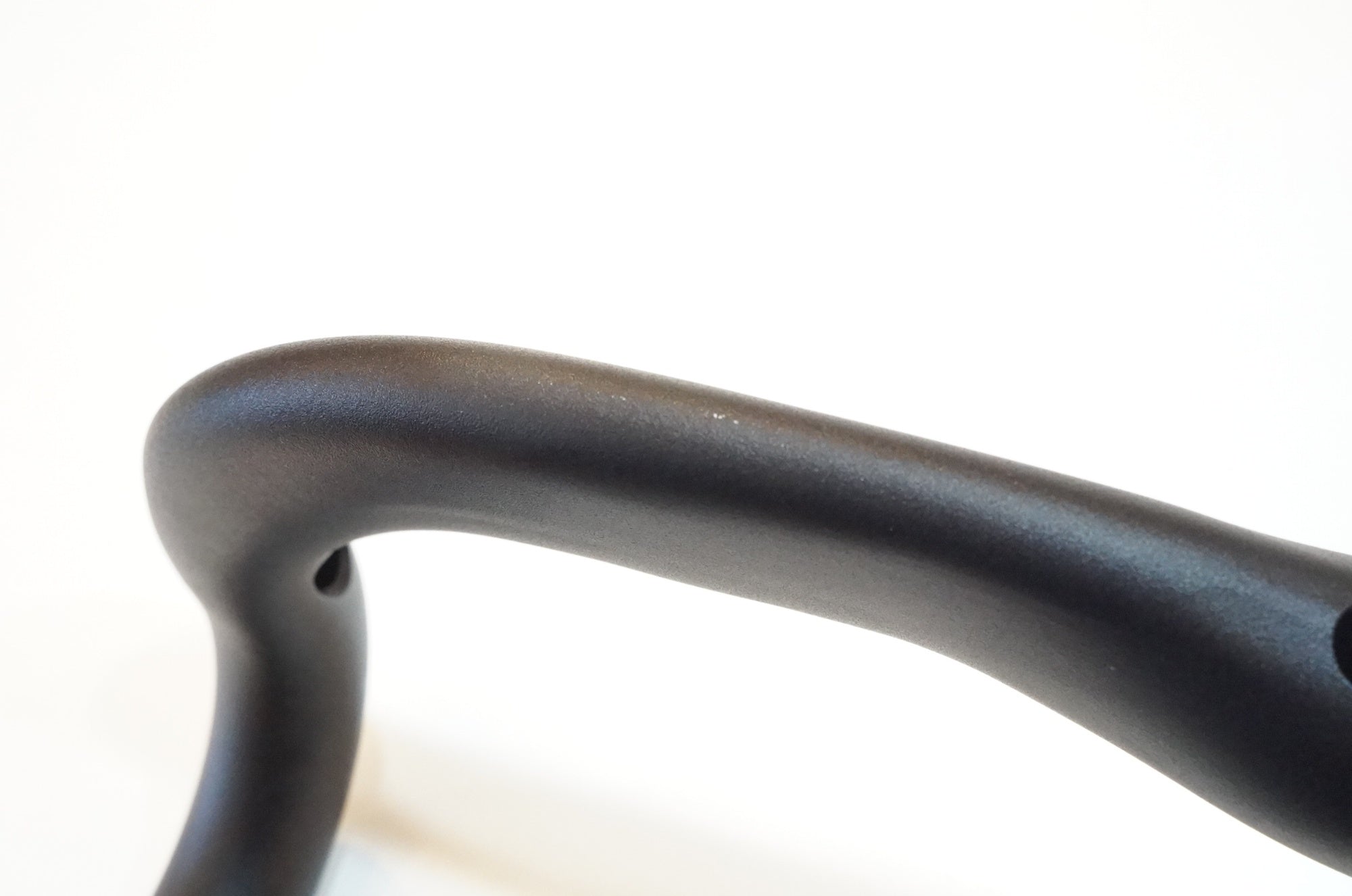 BONTRAGER 「ボントレガー」 ELITE AERO VR-CF φ31.8 440mm ハンドル / バイチャリ浦和ベース