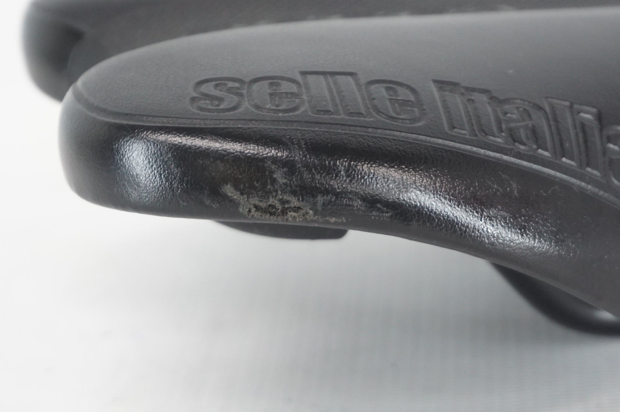 SELLE ITALIA 「セライタリア」 ORBEA H1 サドル / 阪急塚口店