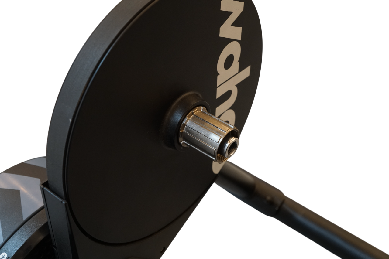 WAHOO 「ワフー」 KICKR CORE スマートトレーナー / バイチャリ浦和ベース