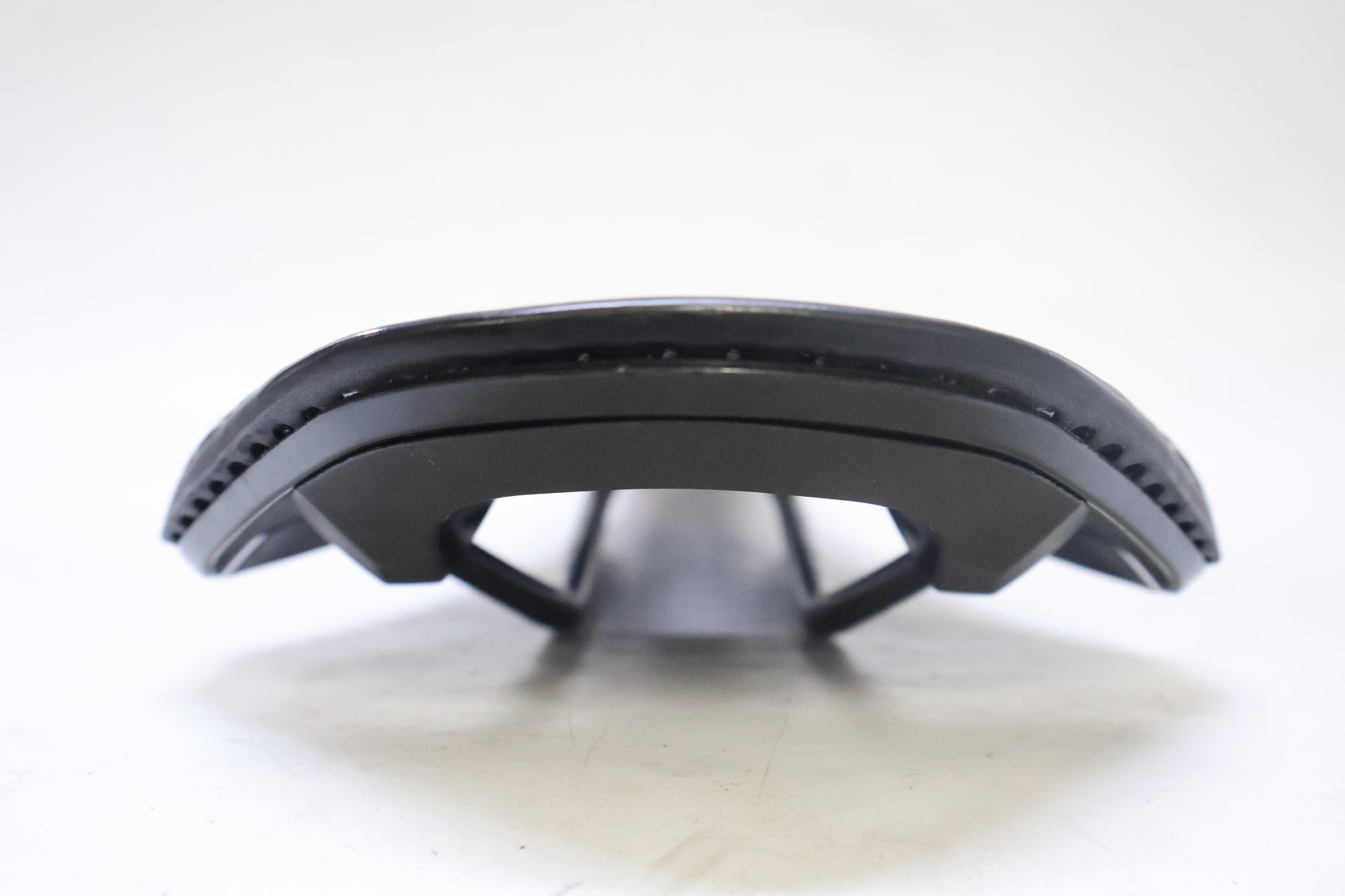 FIZIK 「フィジーク」 ARGO VENTO R3 ADAPTIVE サドル / 高知店