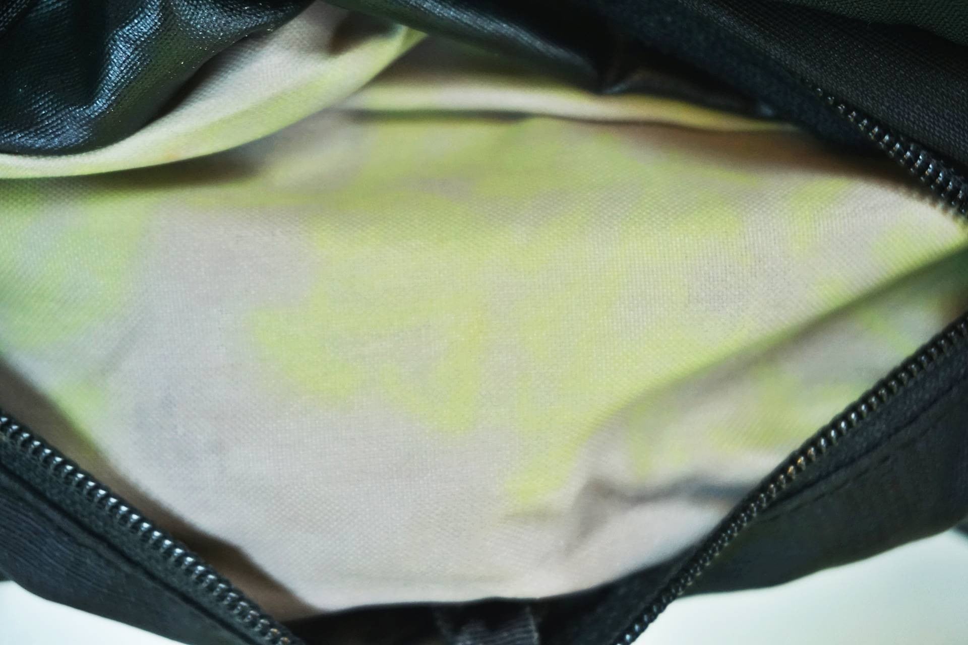 DEUTER 「ドイター」 RACE X AIR 14L バックパック / 有明ガーデン店