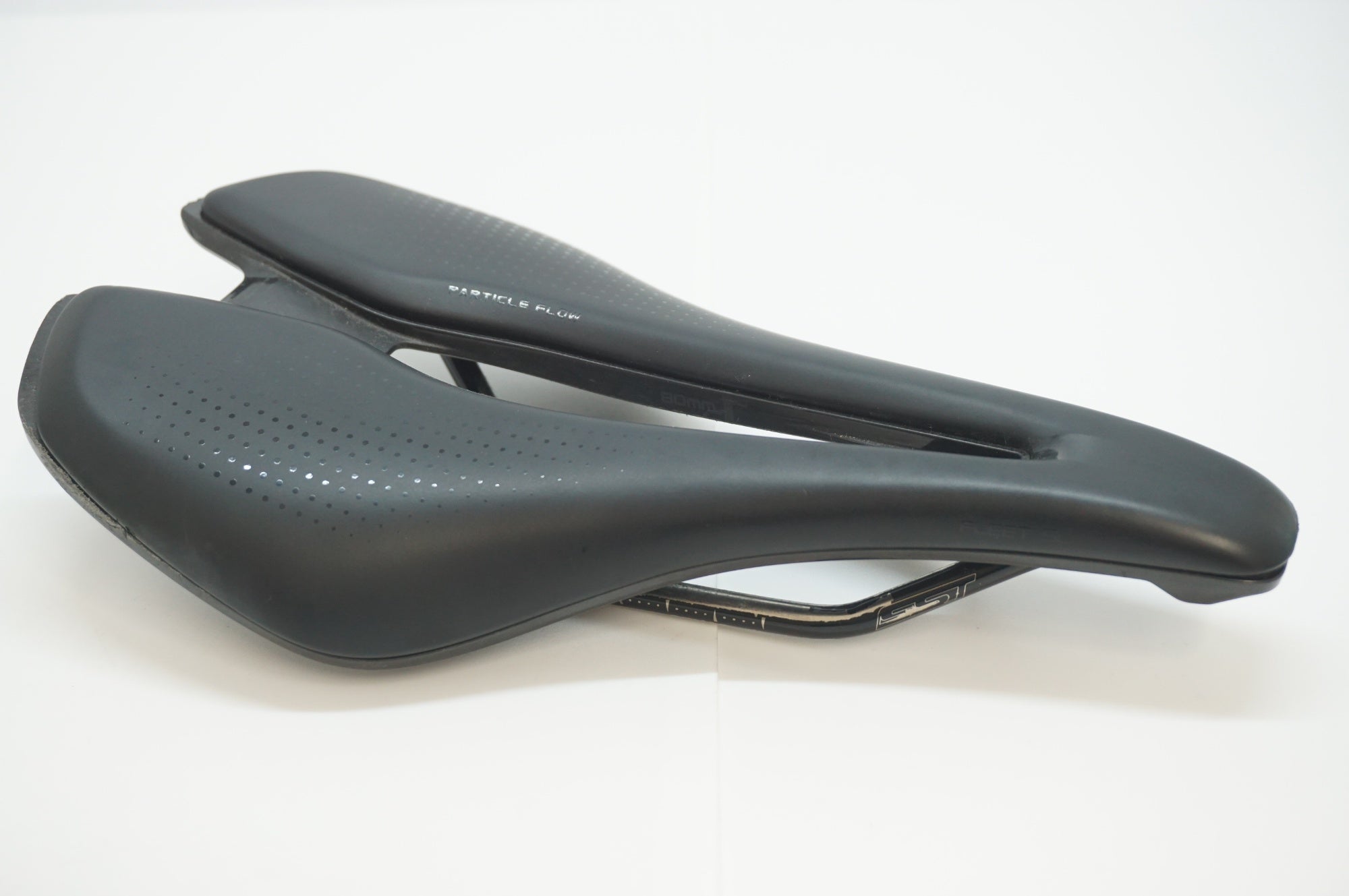 GIANT 「ジャイアント」 FLEET SL サドル / 福岡店