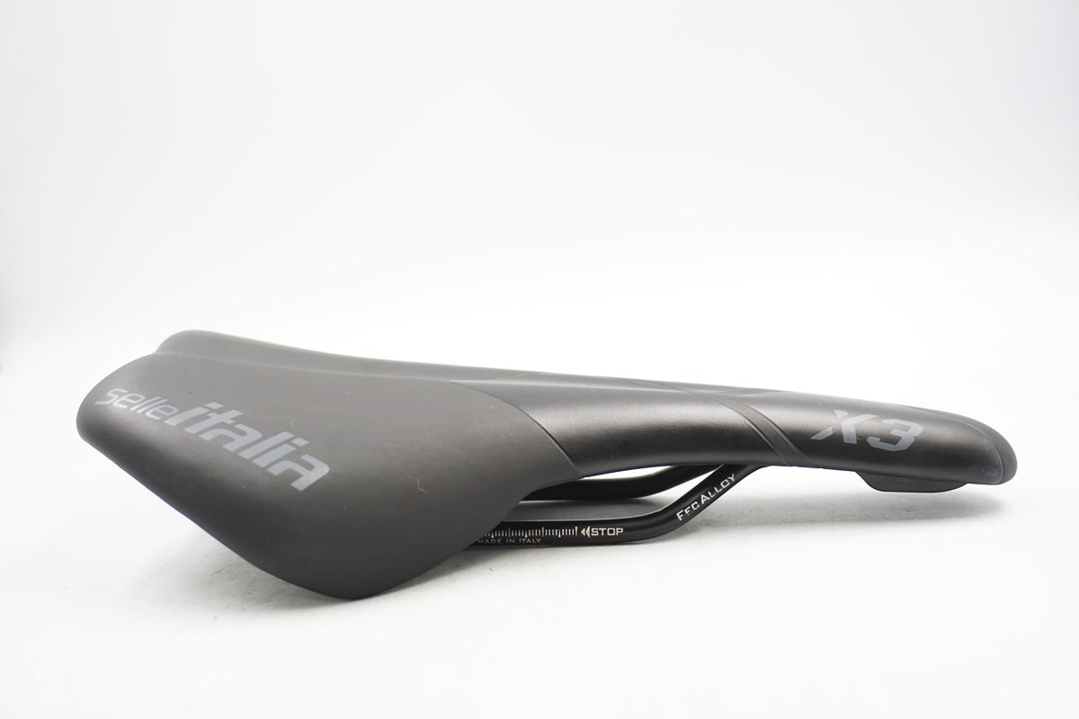 SELLE ITALIA 「セライタリア」 X3 サドル / 奈良店