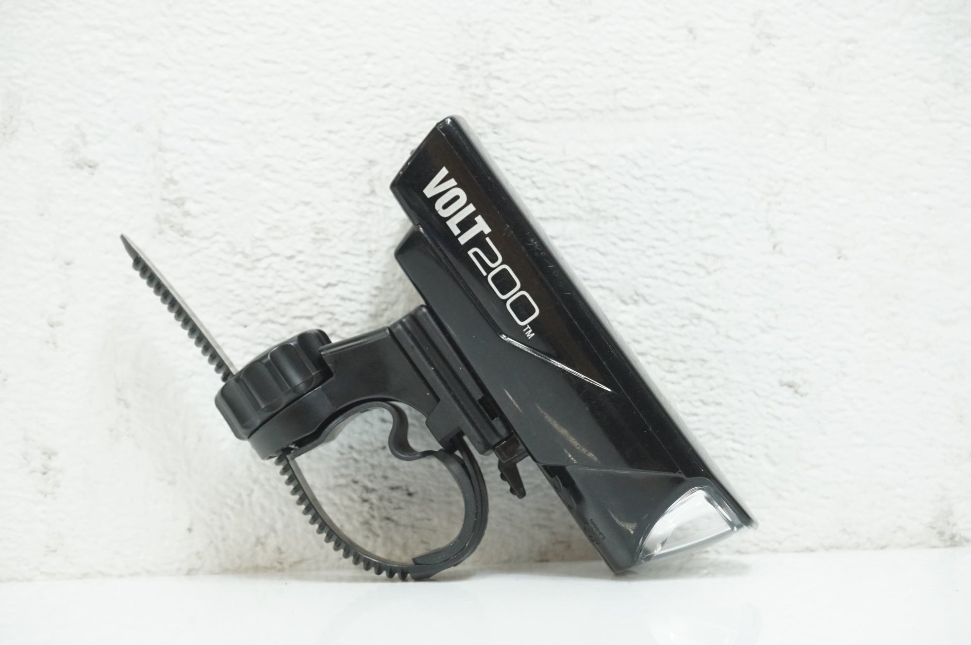 CATEYE 「キャットアイ」 VOLT200 フロントライト / 大宮店