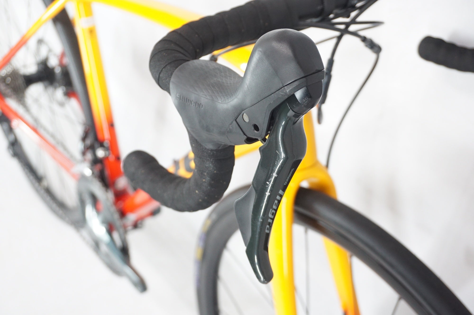 TREK 「トレック」 EMONDA ALR 4 DISC 2022年モデル ロードバイク / 阪急塚口店