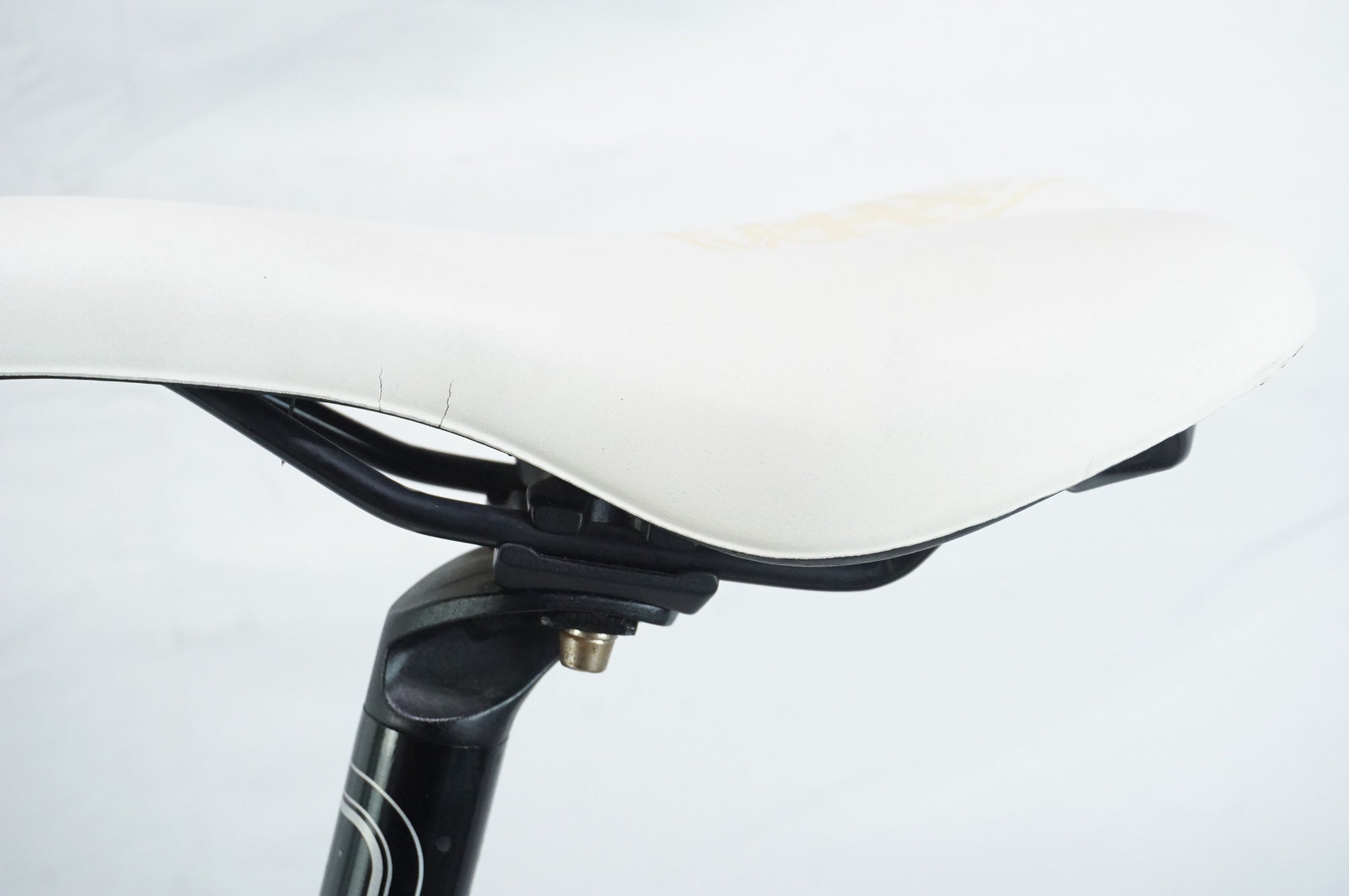 BIANCHI 「ビアンキ」 CAMALEONTE SPORT DUE 2013年モデル クロスバイク / 中目黒店