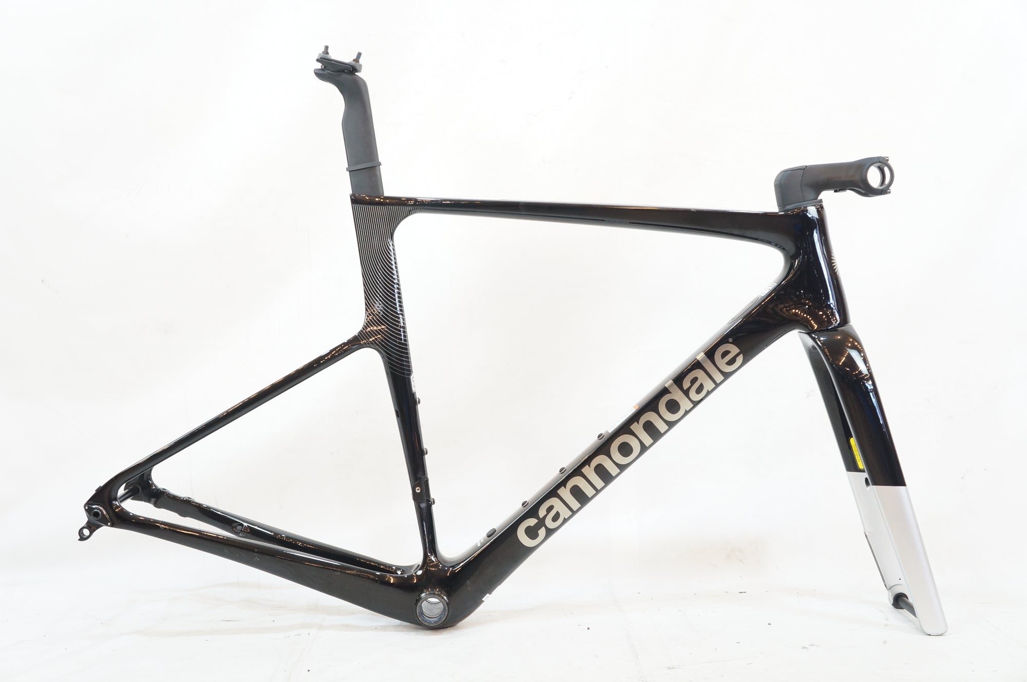 CANNONDALE 「キャノンデール」 SUPERSIX EVO 2025年モデル フレームセット / バイチャリ浦和ベース