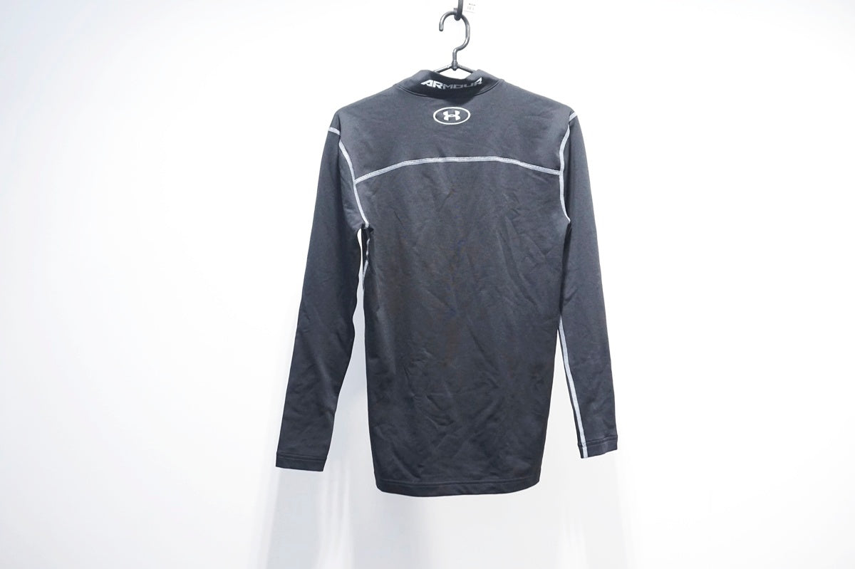 UNDER ARMOR 「アンダーアーマー」 Mサイズ 長袖インナーシャツ / 大阪門真店