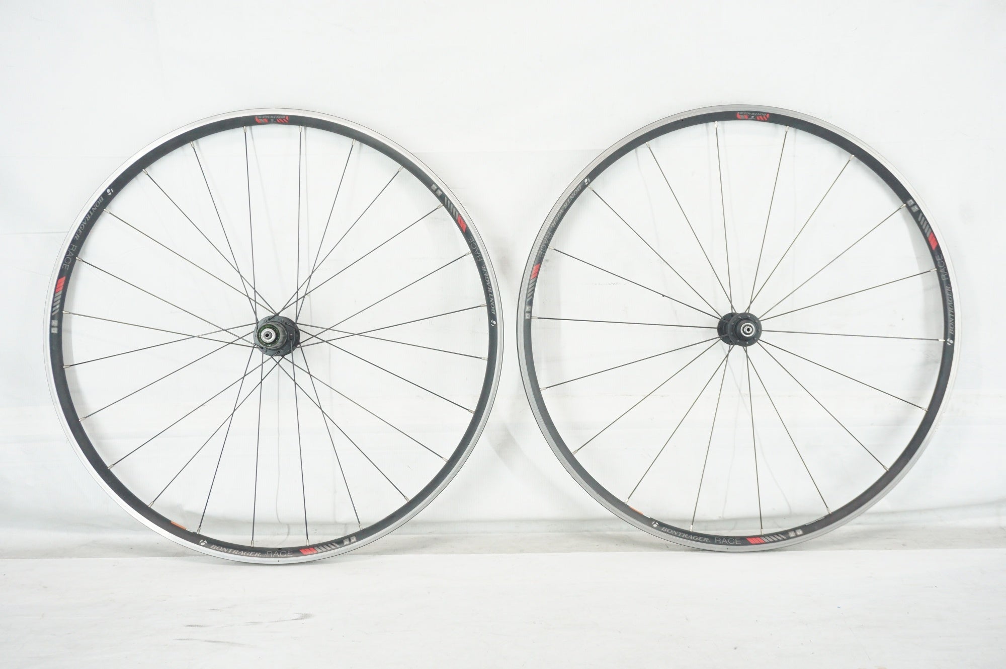 BONTRAGER 「ボントレガー」 RACE シマノ10速 ホイールセット / 阪急