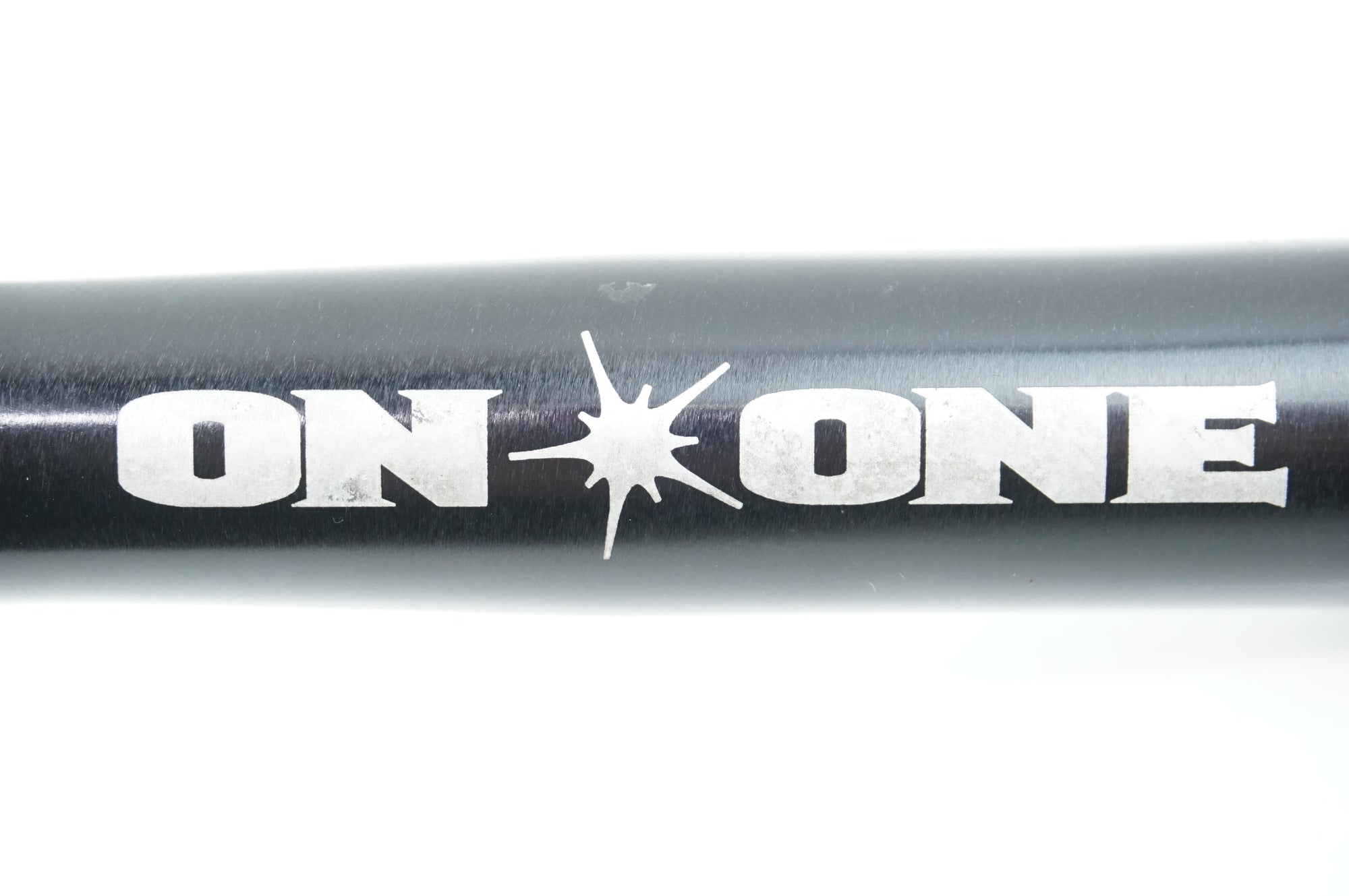 ON-ONE 「オンワン」 MARY HANDLEBAR φ25.4 645mm ライザーバー / 中目黒店