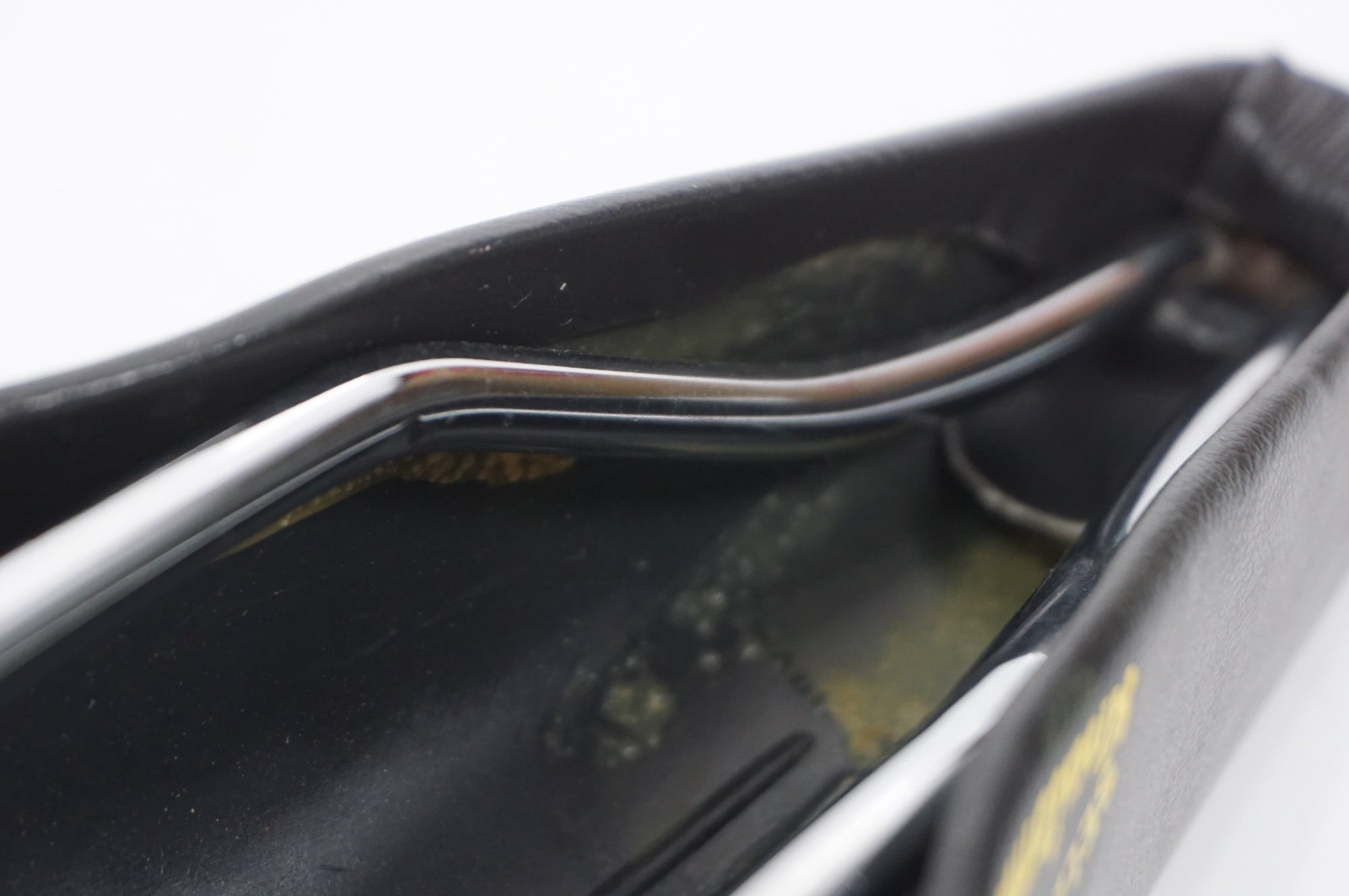 SELLE ITALIA 「セライタリア」 ANATOMIC サドル / AKIBA店