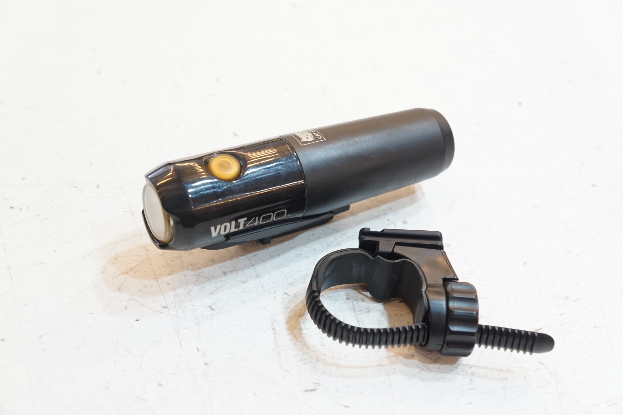 未使用品　CATEYE　フロントライト　VOLT400 NEO 新製品情報！VOLT800 NEO / VOLT400 NEO [ボルト800ネオ