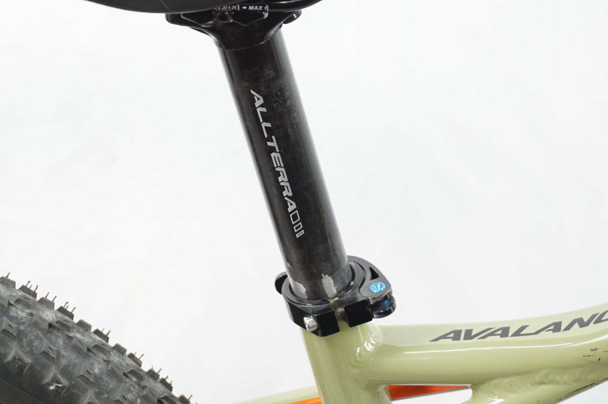 ジャンク GT 「ジーティー」 AVALANCHE ELITE 27.5 2020年モデル マウンテンバイク / 川越店