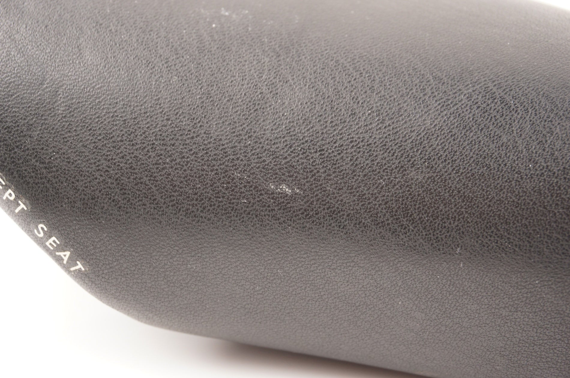 SELLE ITALIA 「セライタリア」 SINTESI サドル / 中目黒店