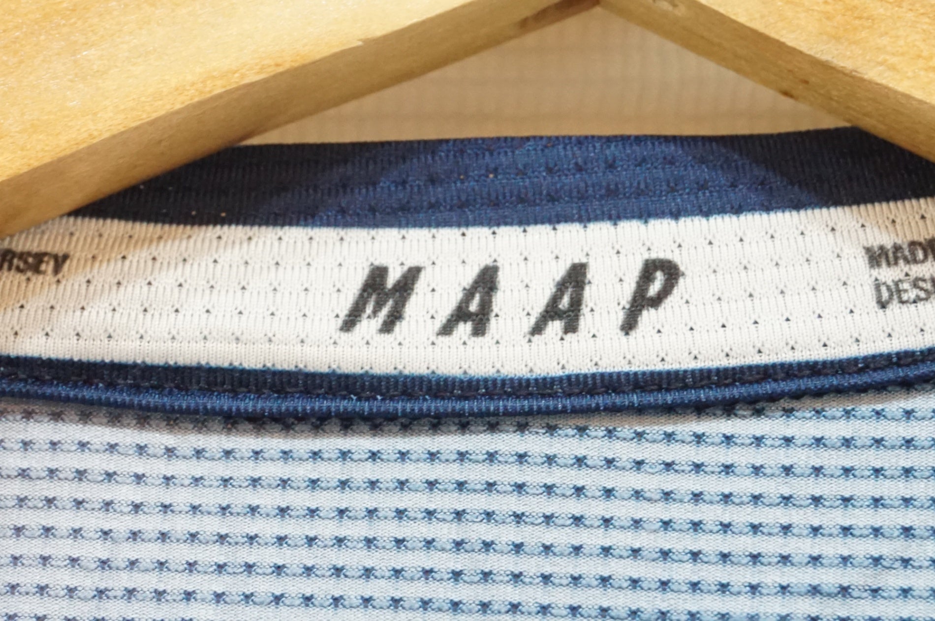 MAAP 「マープ」 半袖 Mサイズ ジャージ / バイチャリ浦和ベース