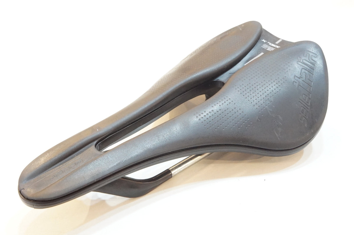 SELLE ITALIA 「セライタリア」 MODEL X BOOST サドル / 浦和ベース
