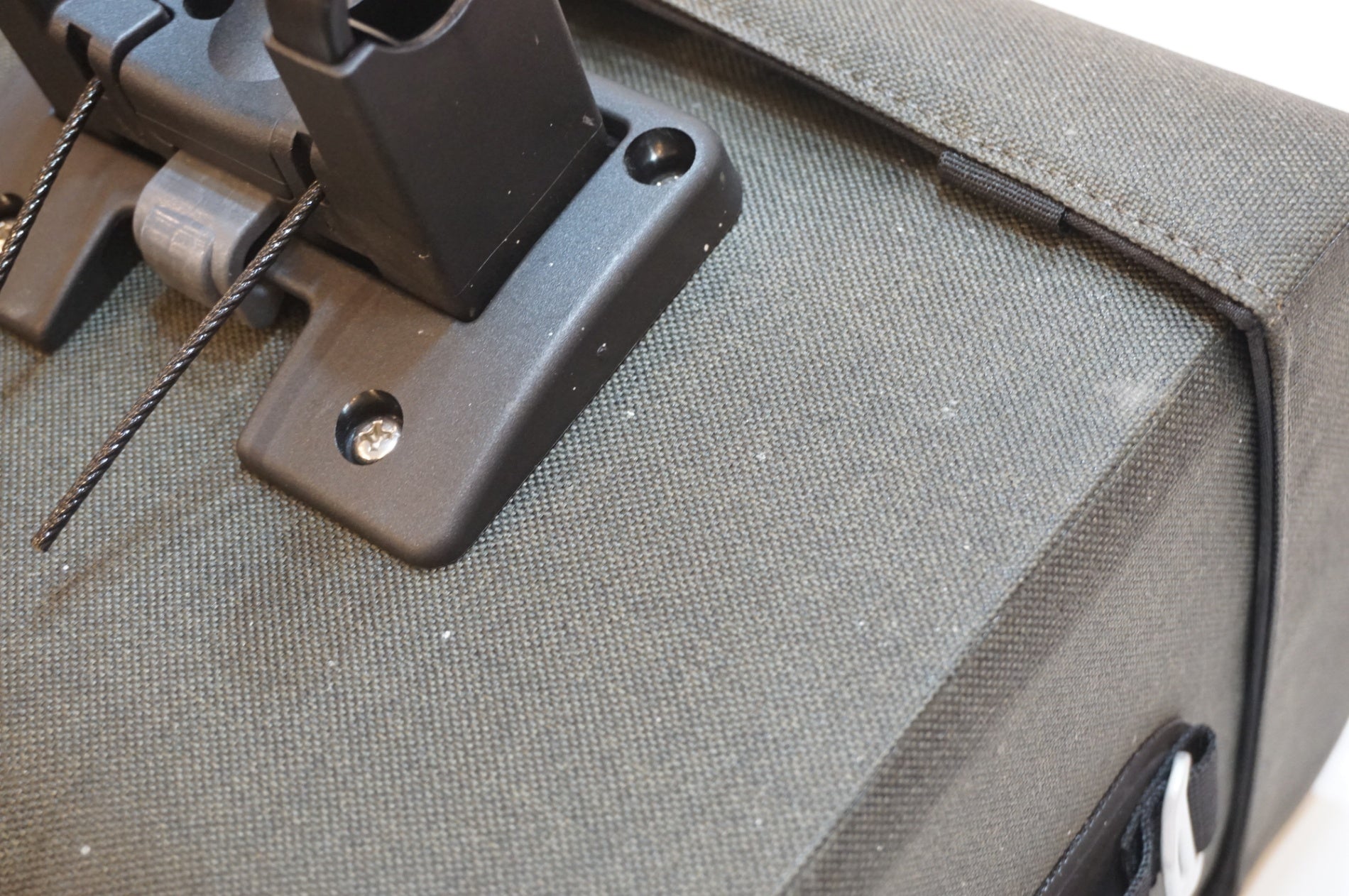 BROOKS 「ブルックス」 SCAPE HANDLEBAR CASE 8L ハンドルバッグ / 浦和ベース
