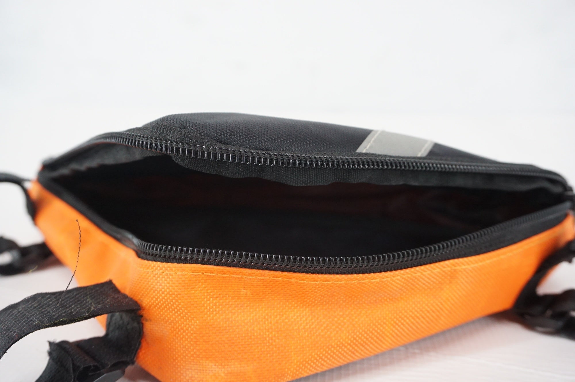 ROSWHEEL 「ロスウィール」 トライアングル フレームバッグ / 阪急塚口店