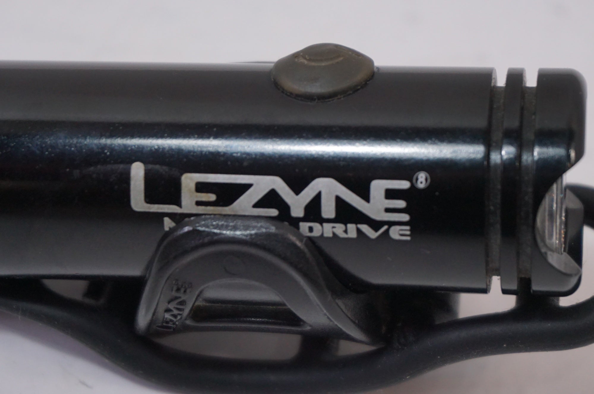 LEZYNE 「レザイン」 MACRO DRIVE フロントライト / 世田谷店
