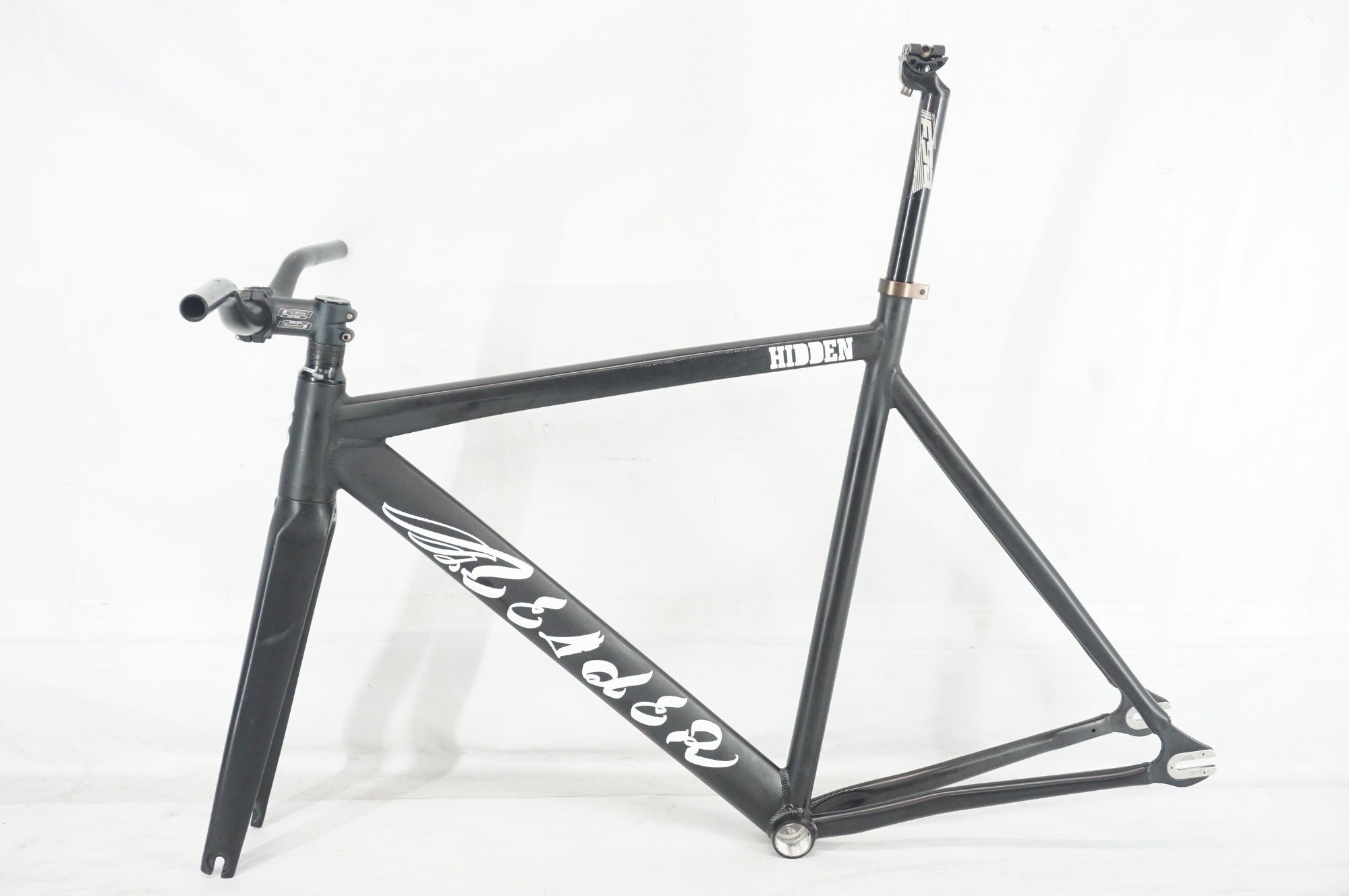 LEADER BIKES 「リーダーバイク」 HIDDEN CHAMPION CURE 2018年モデル フレームセット / 阪急塚口店