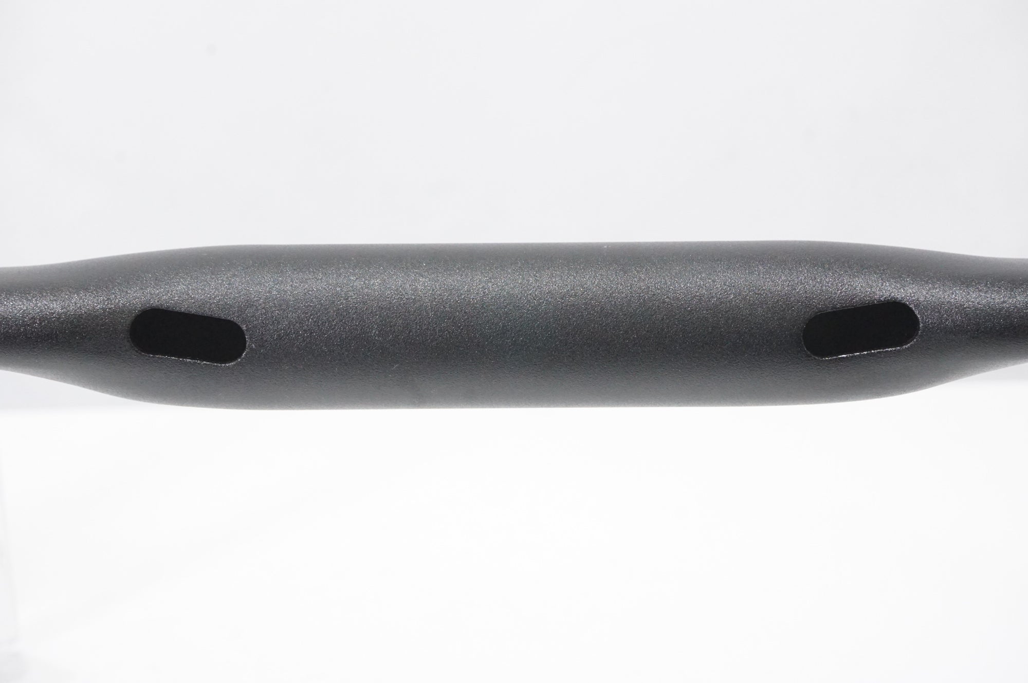 BONTRAGER 「ボントレガー」 ELITE AERO VR-CF φ31.8 40cm ハンドル / AKIBA店