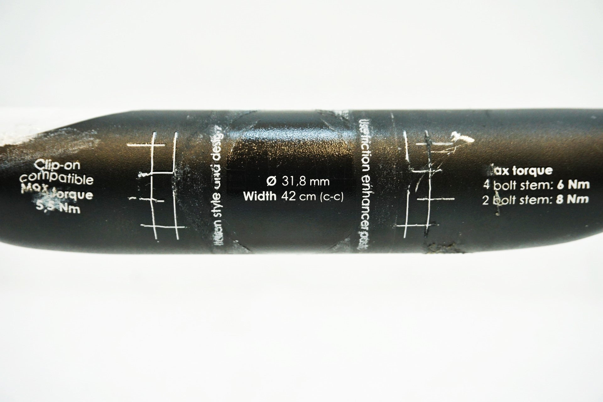 3T 「スリーティー」 ERGONOVA Φ31.8 420mm ハンドル / 有明ガーデン店