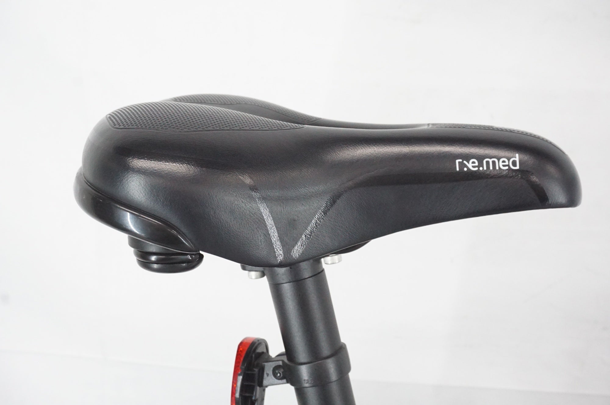 BENELLI 「ベネリ」 MINI FOLD 16 2023年モデル 電動アシスト自転車 / 阪急塚口店