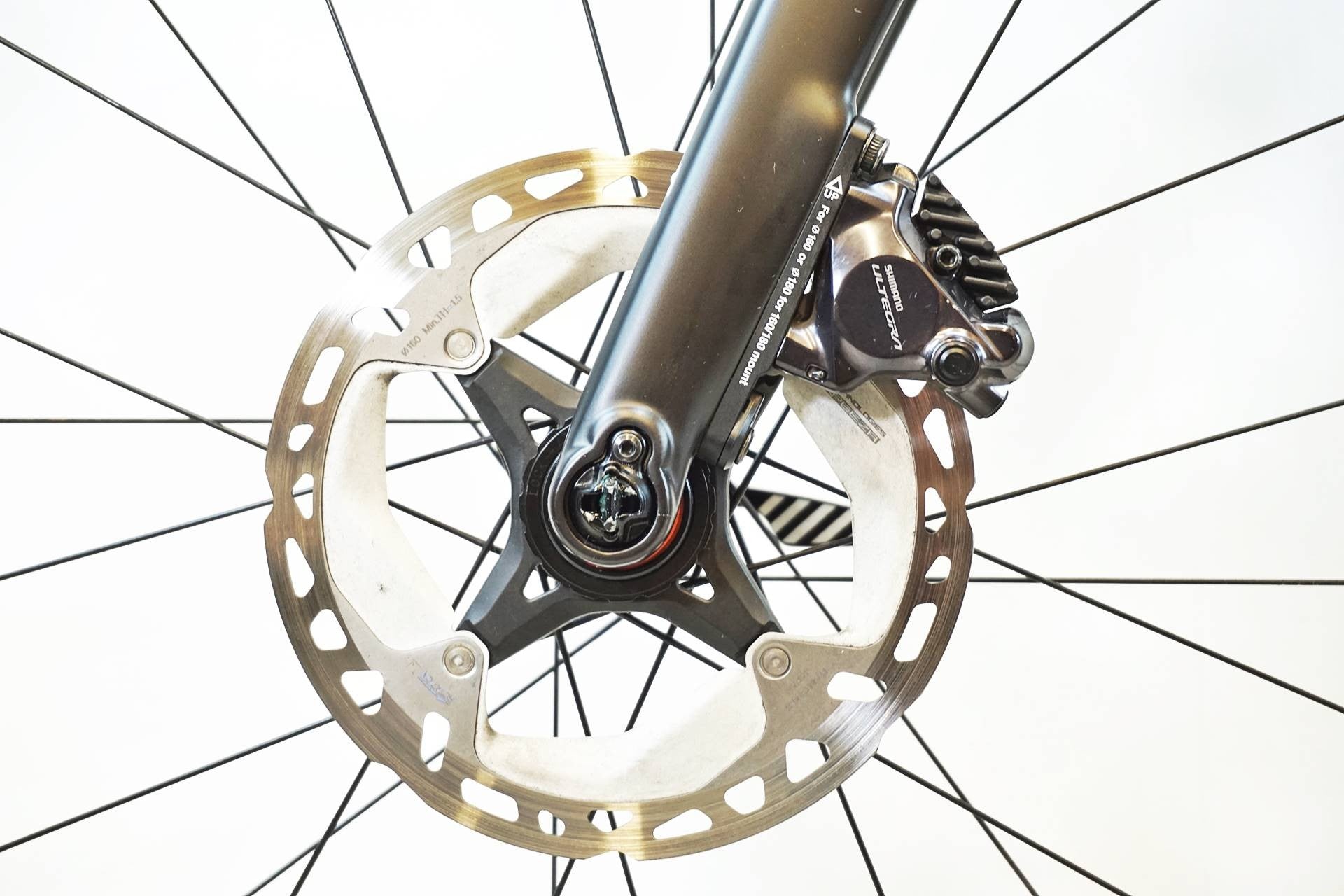 FOCUS 「フォーカス」 IZALCO MAX DISC 9 2022年モデル ロードバイク / 有明ガーデン店