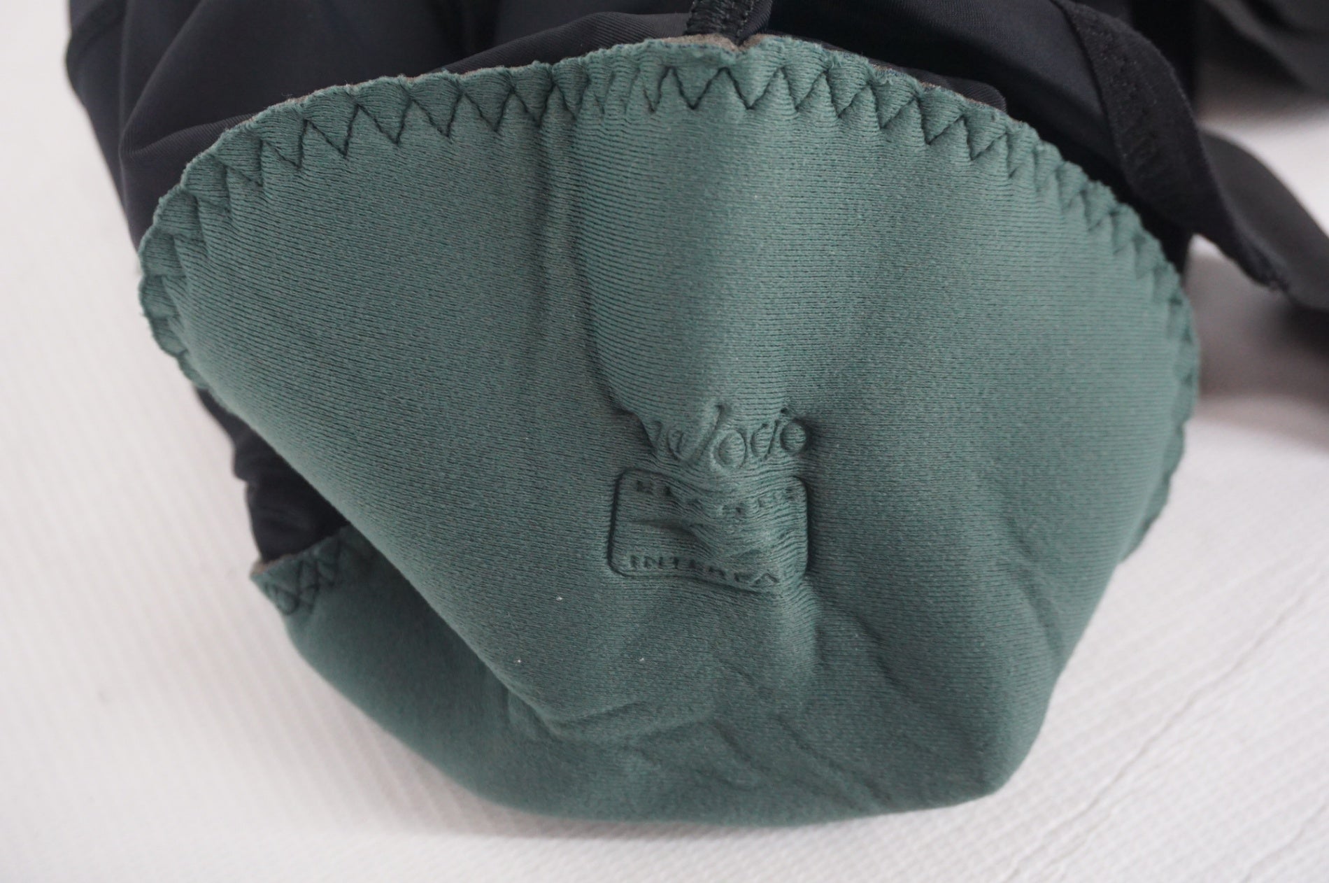 VELOCIO 「ヴェロシオ」 Sサイズ ビブショーツ / 阪急塚口店