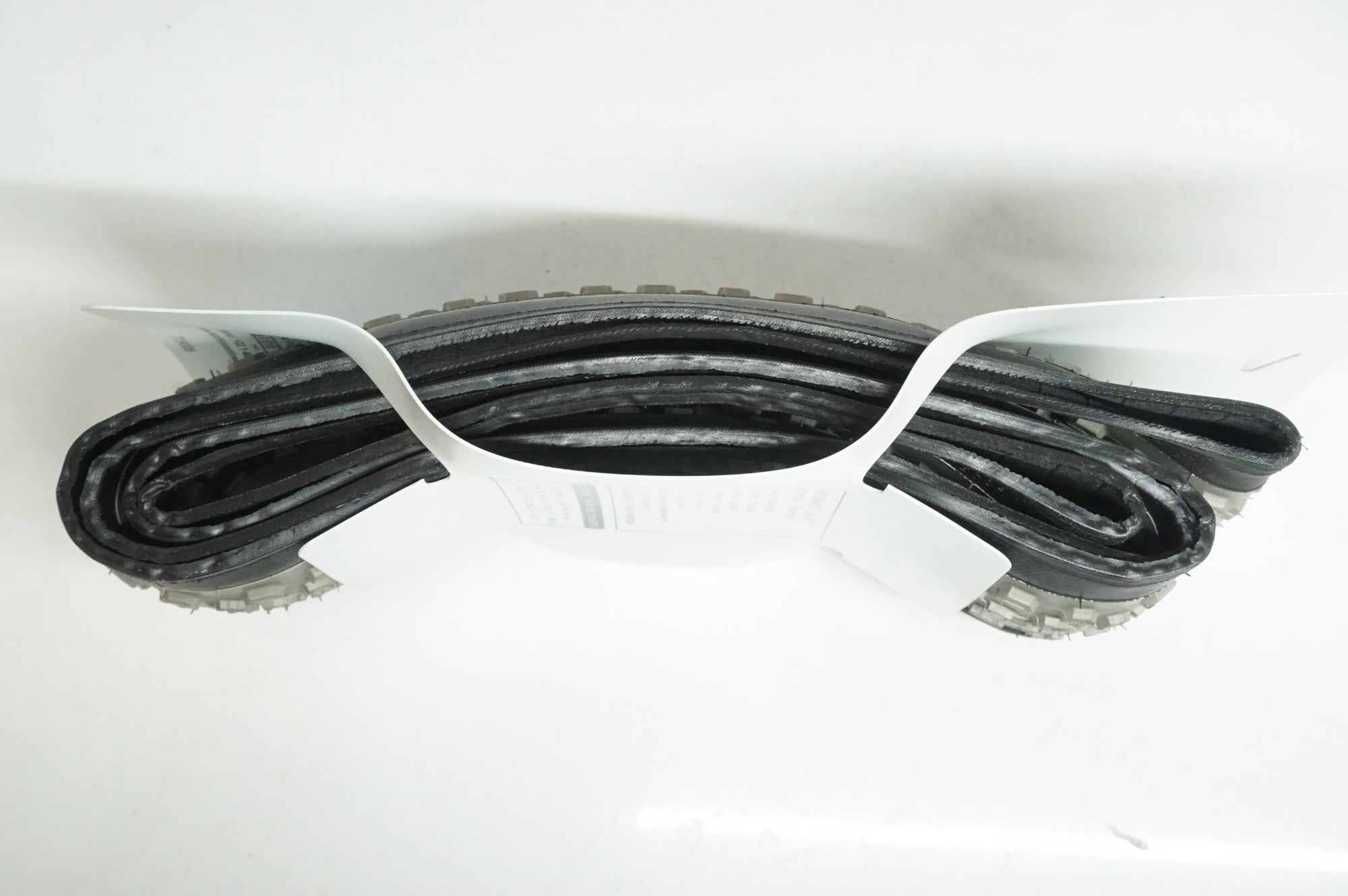 HUTCHINSON 「ハッチンソン」 BULLDOG CX 700×34C タイヤ / 大宮店