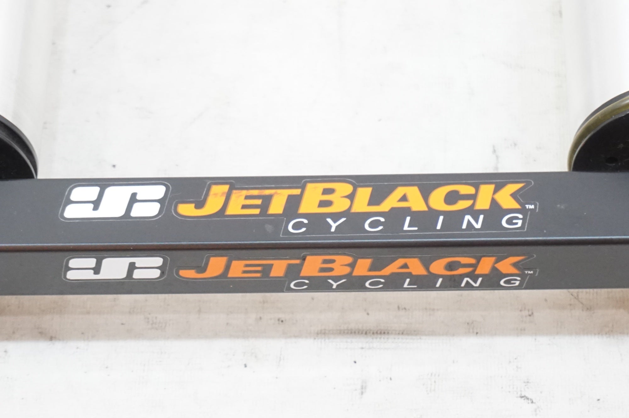 JETBLACK 「ジェットブラック」 R1 三本ローラー / 浦和ベース