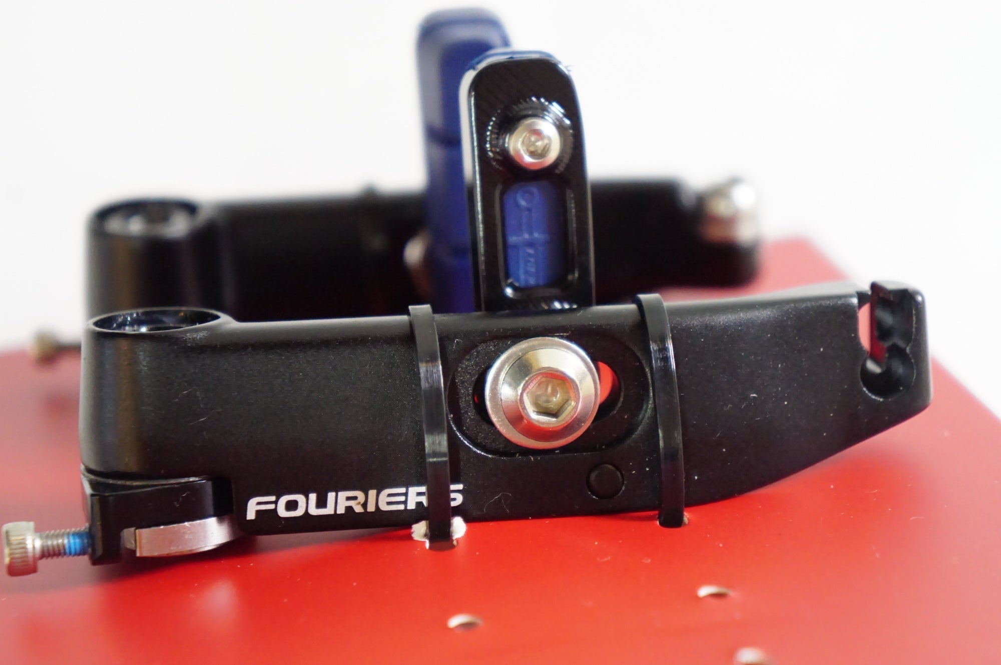 FOURIERS 「フォーリアーズ」 BR-S005 (GIANT PROPEL用) エアロVブレーキ / 熊谷本店