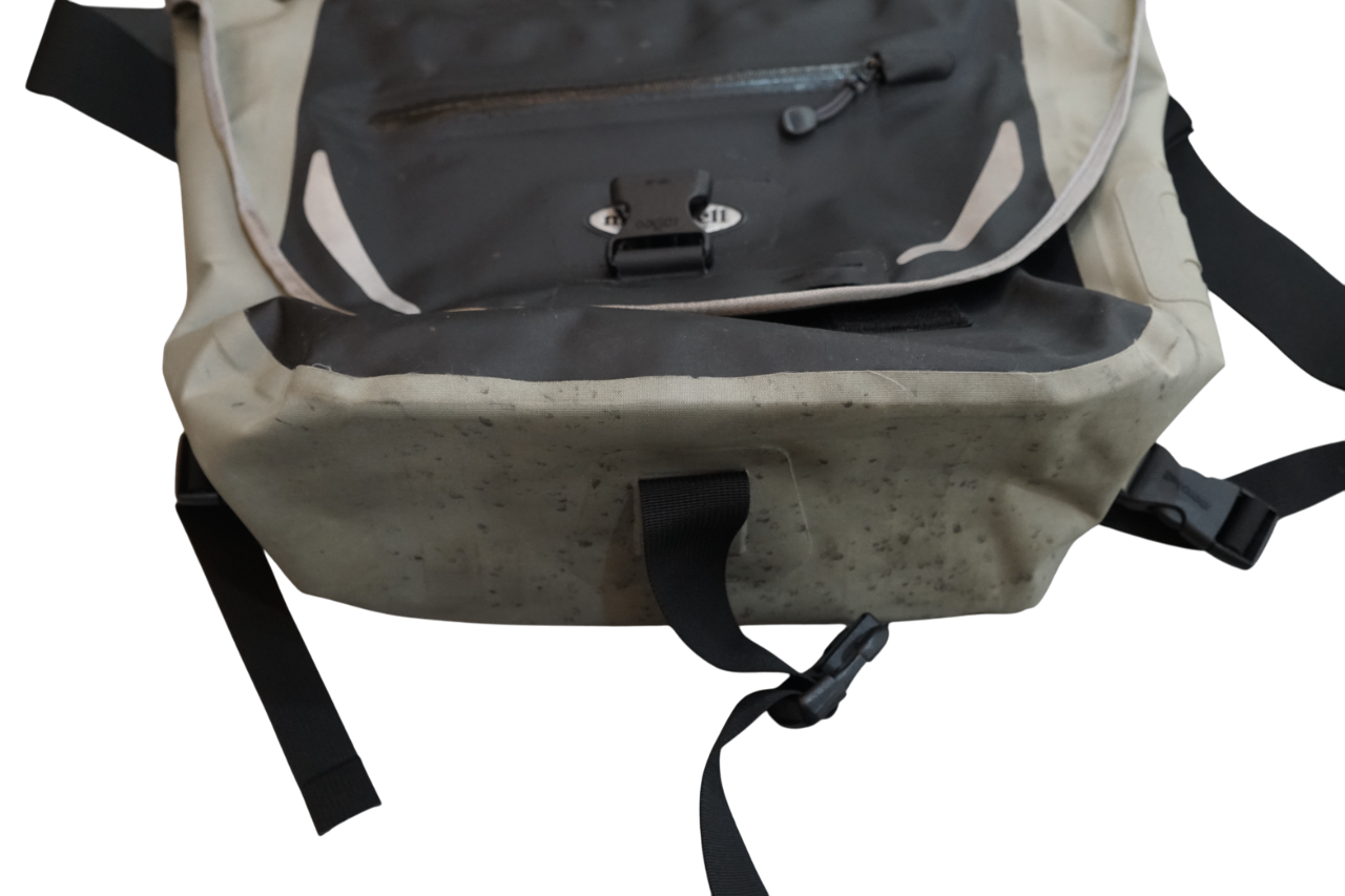 MONT-BELL 「モンベル」 メッセンジャーバッグ / バイチャリ浦和ベース