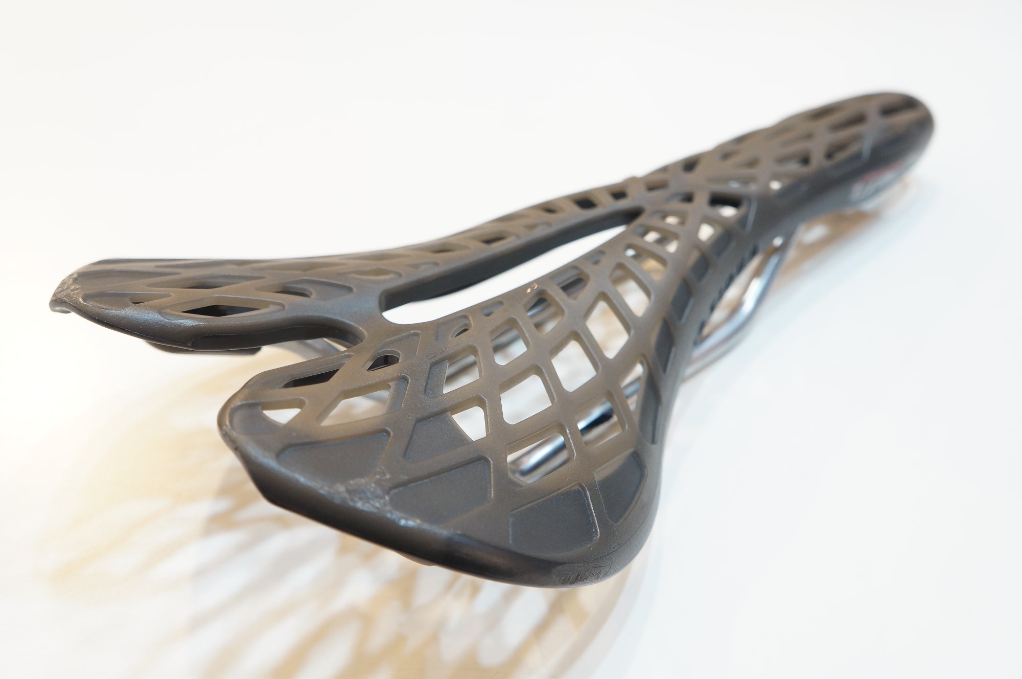 TIOGA 「タイオガ」 SPYDER TWTAL2 サドル / バイチャリ浦和ベース