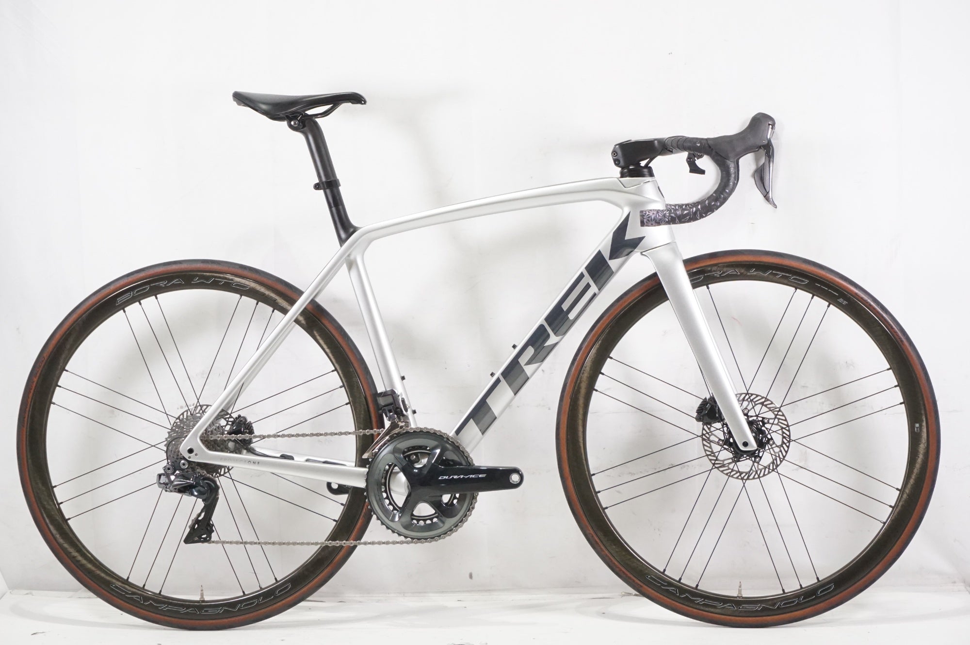 TREK 「トレック」 EMONDA SLR PROJECT ONE 2021年モデル ロードバイク / AKIBA店 ｜  バイチャリ公式オンラインショップ 【スポーツ自転車買取販売専門店】