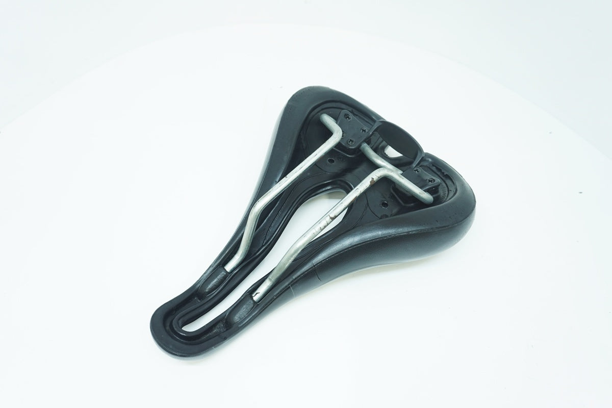 SELLE SMP 「セラ エスエムピー」 TRK GEL サドル / 大阪美原北インター店