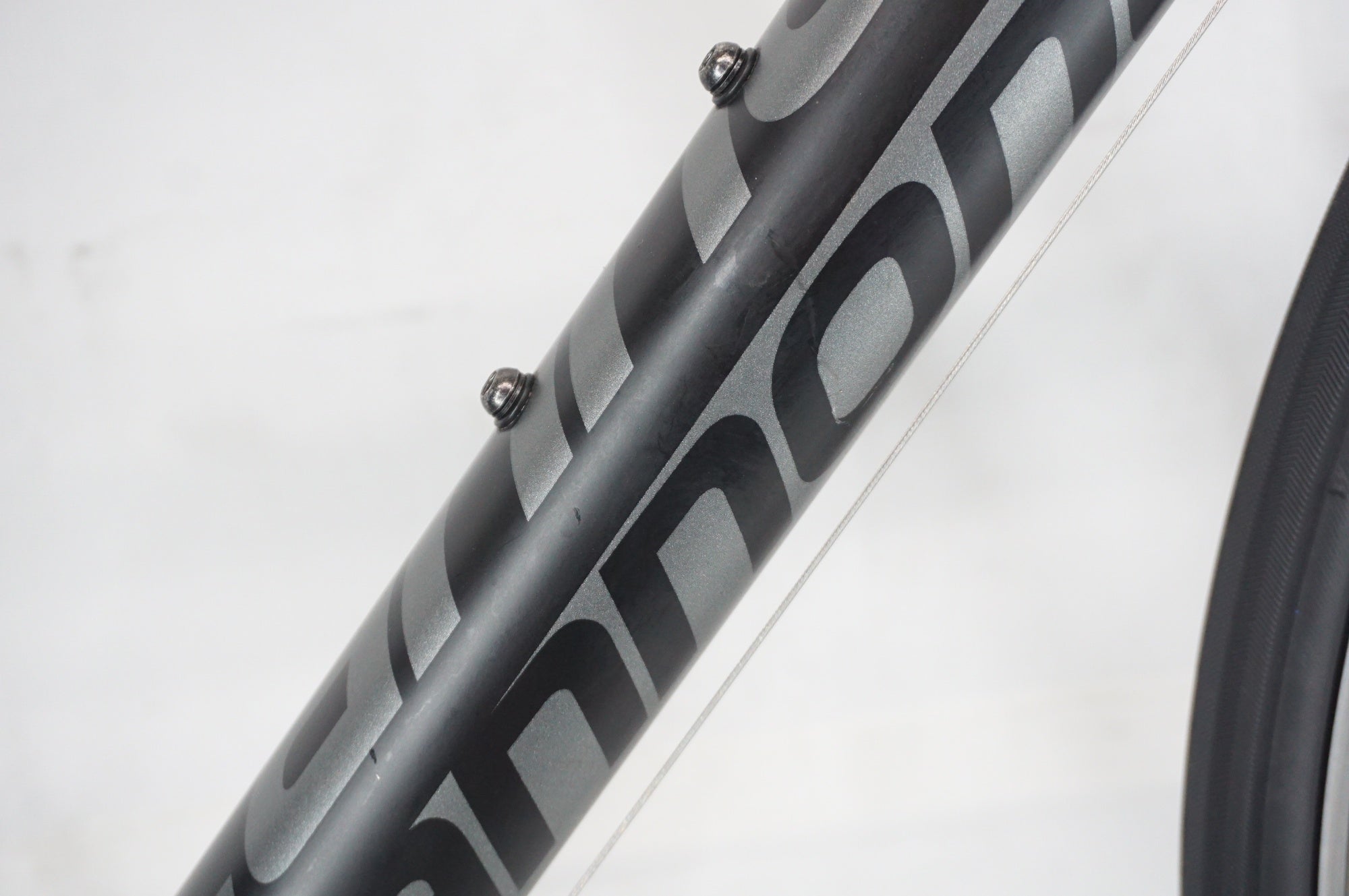 CANNONDALE 「キャノンデール」 CAAD8 FLAT BAR 7 2013年モデル フラットバーロード / 阪急塚口店