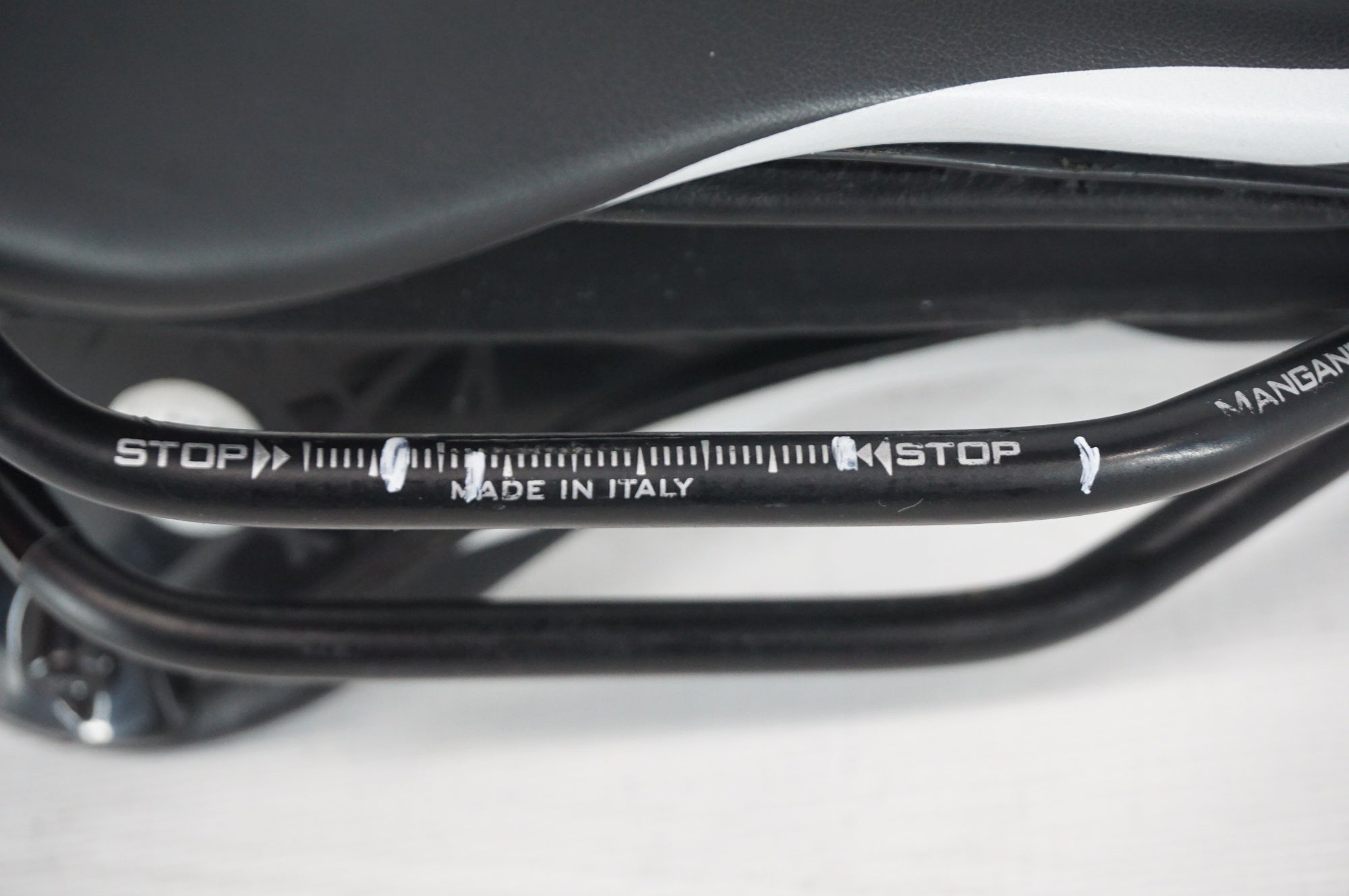 SELLE ITALIA 「セライタリア」 NOVUS BOOST TM MN SUPER FLOW サドル / 阪急塚口店