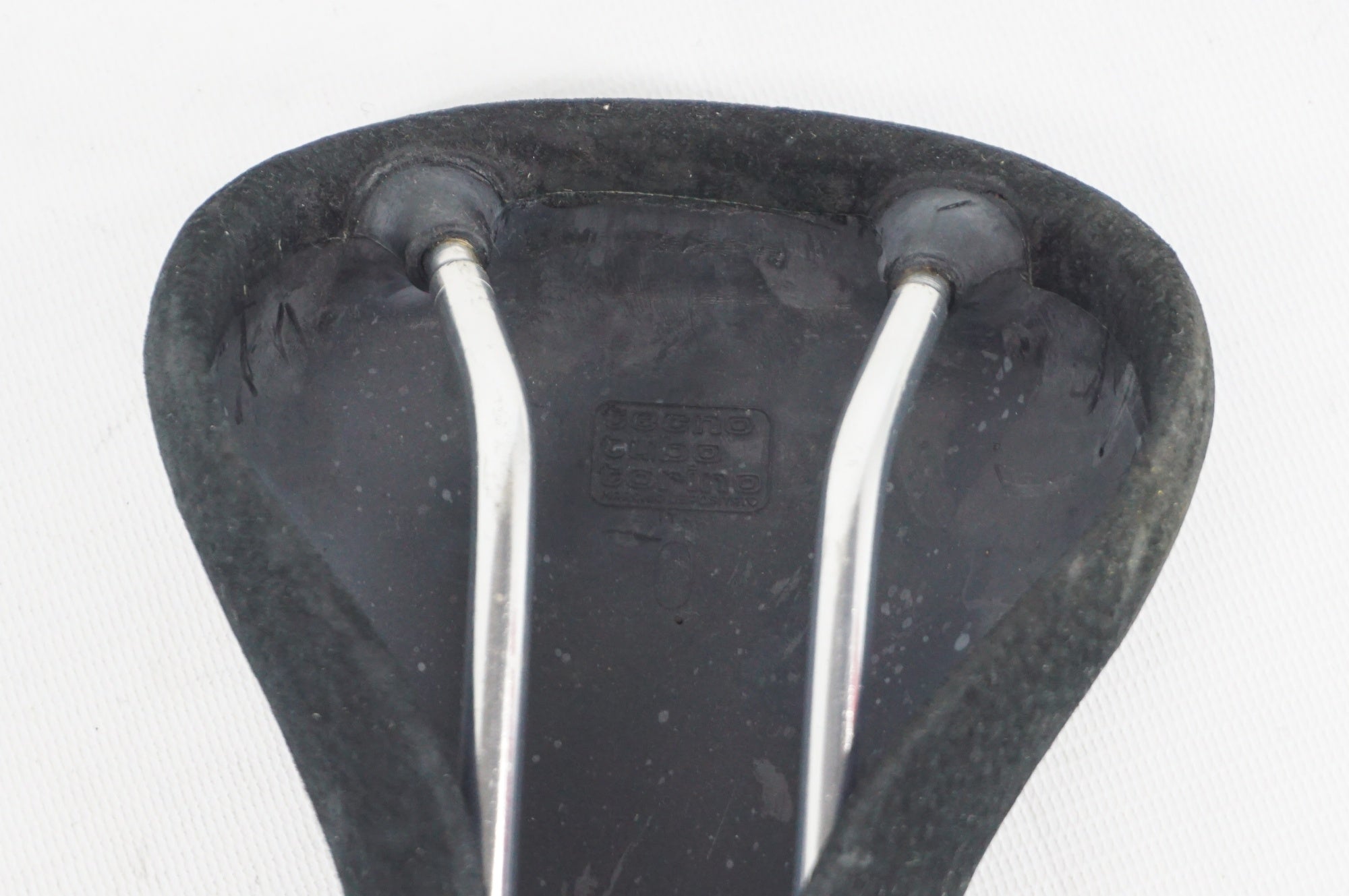 3T 「スリーティー」 SL サドル / 阪急塚口店