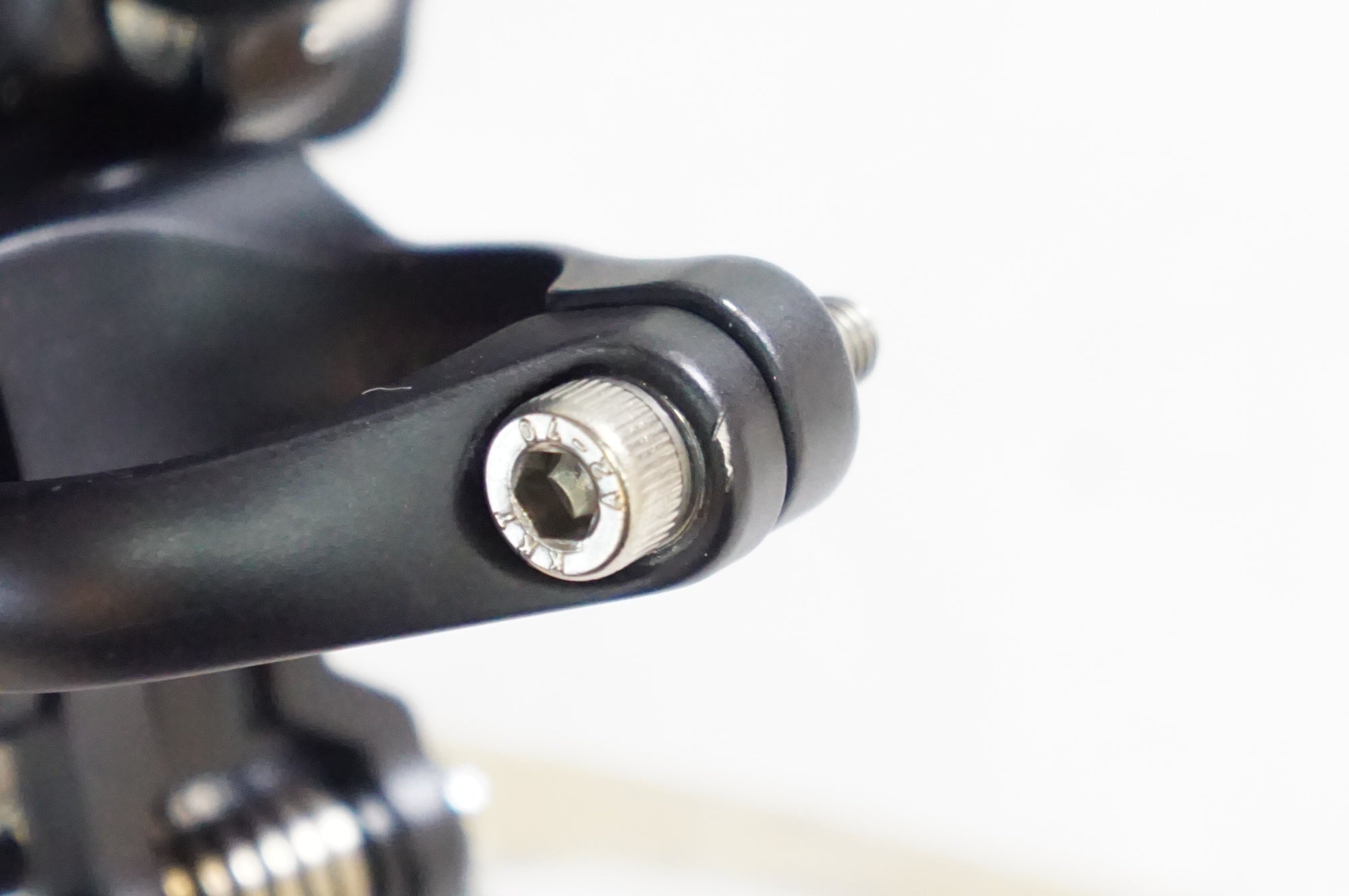SHIMANO 「シマノ」 105 FD-5700 フロントディレイラー / 熊谷本店